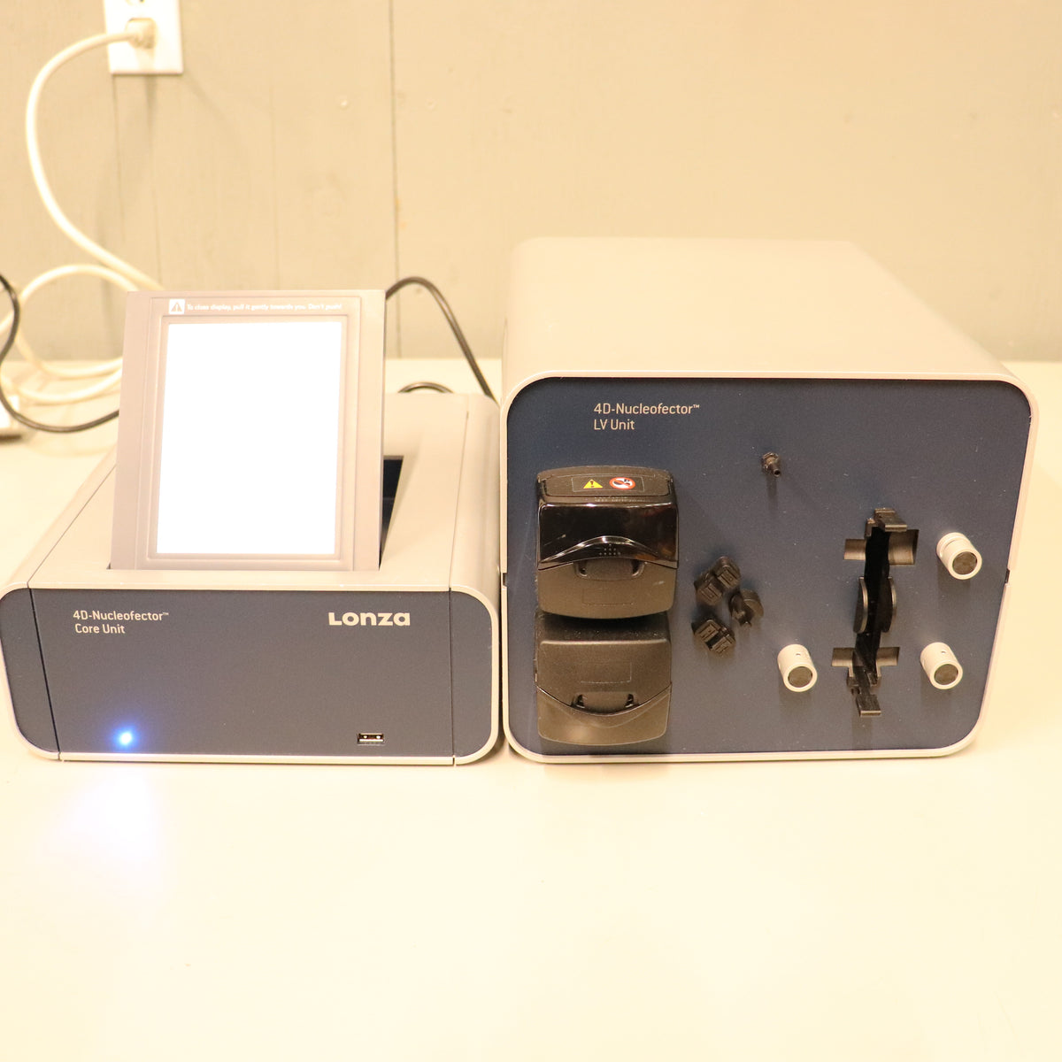 Lonza 4D-Nucleofector Core & LV Units