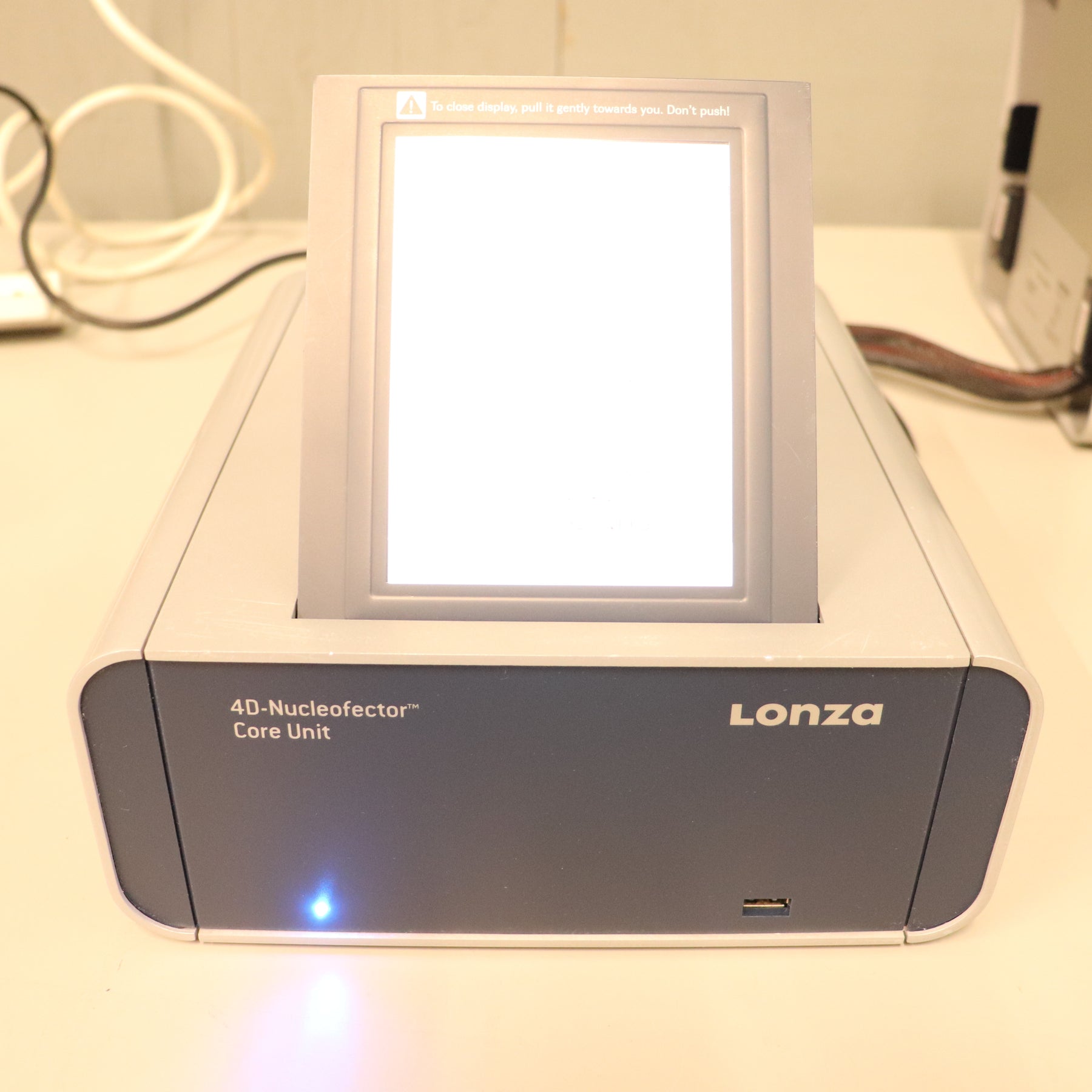 Lonza 4D-Nucleofector Core & LV Units