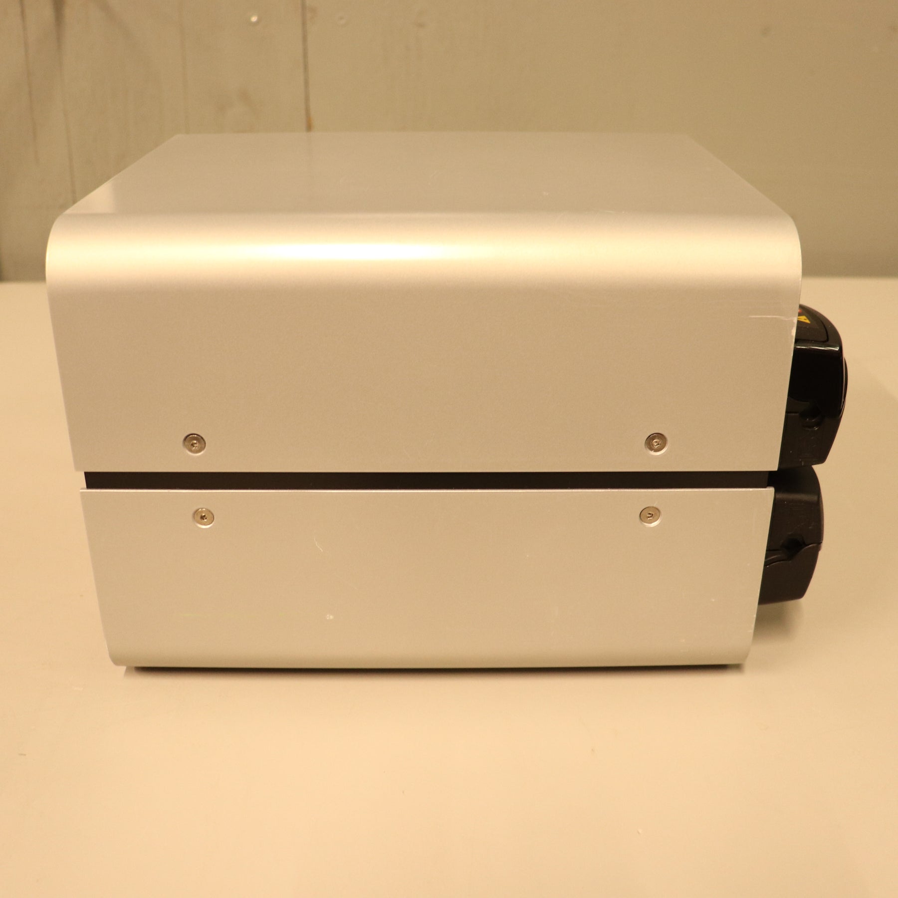 Lonza 4D-Nucleofector Core & LV Units