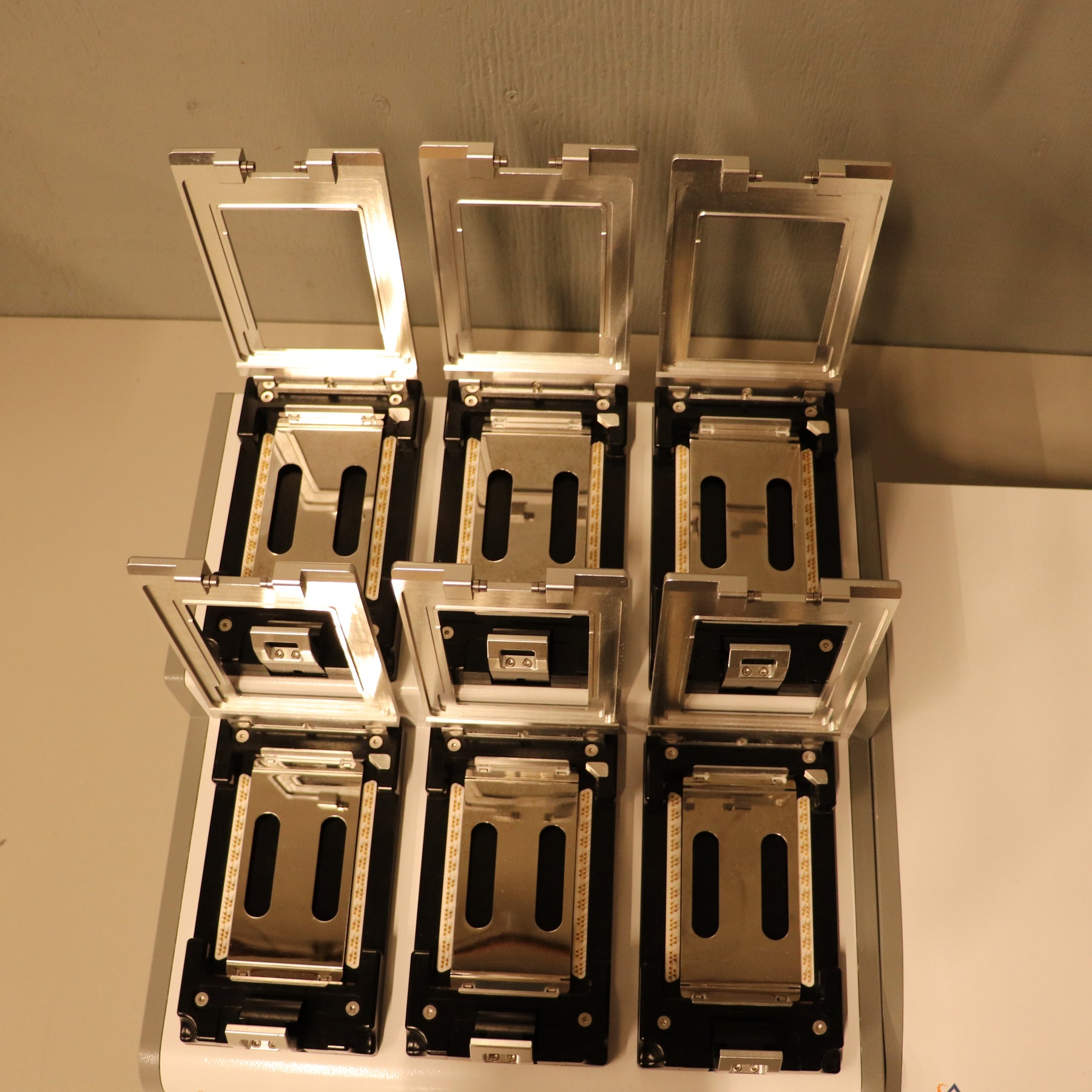 Agilent Acea xCELLigence RTCA + RTCA MP 6x96 Real Time Cell Analysis