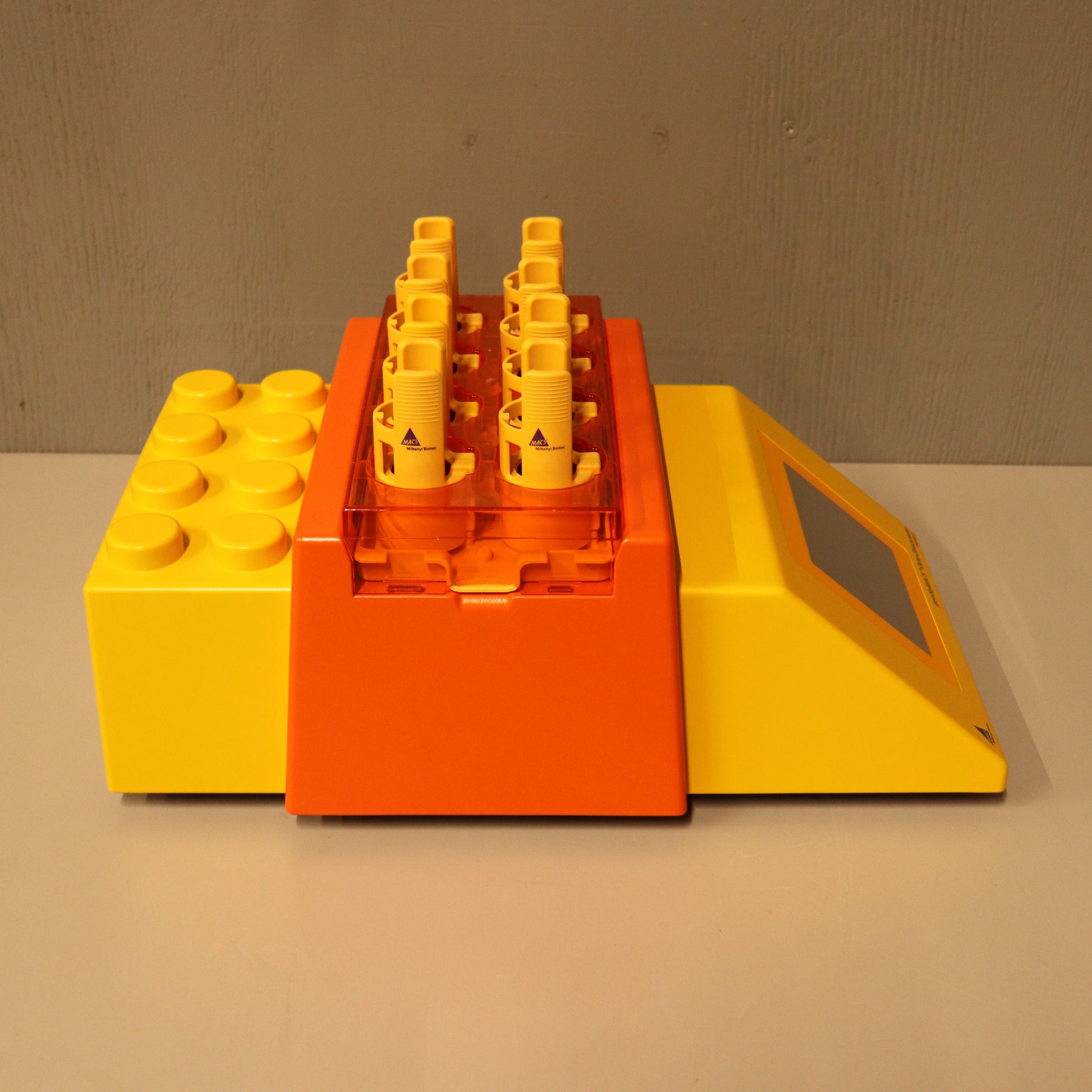 Miltenyi Biotec gentleMACS Octo Dissociator with Heaters