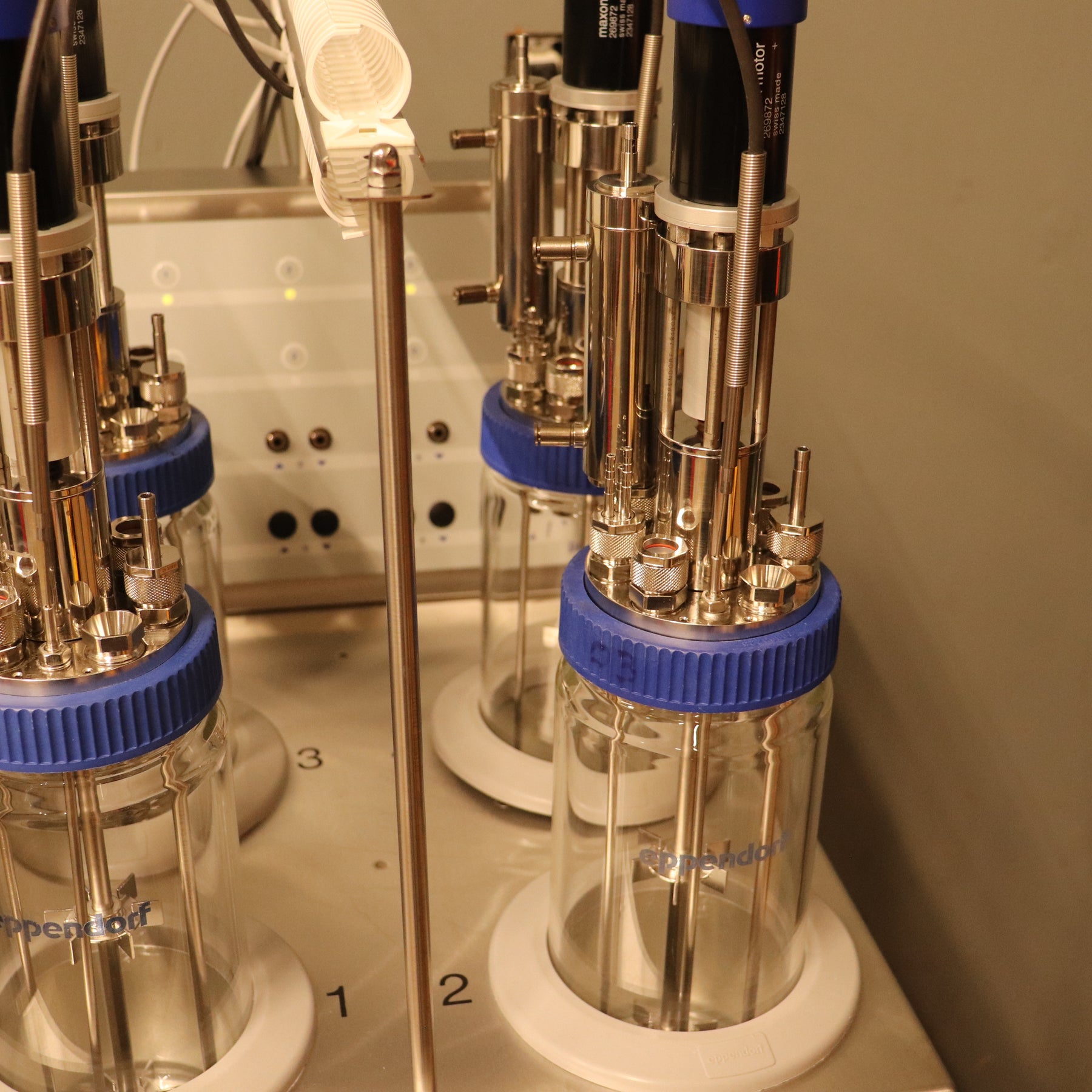 Eppendorf DASGIP 8-Fold Parallel Bioreactor System with Process Computer