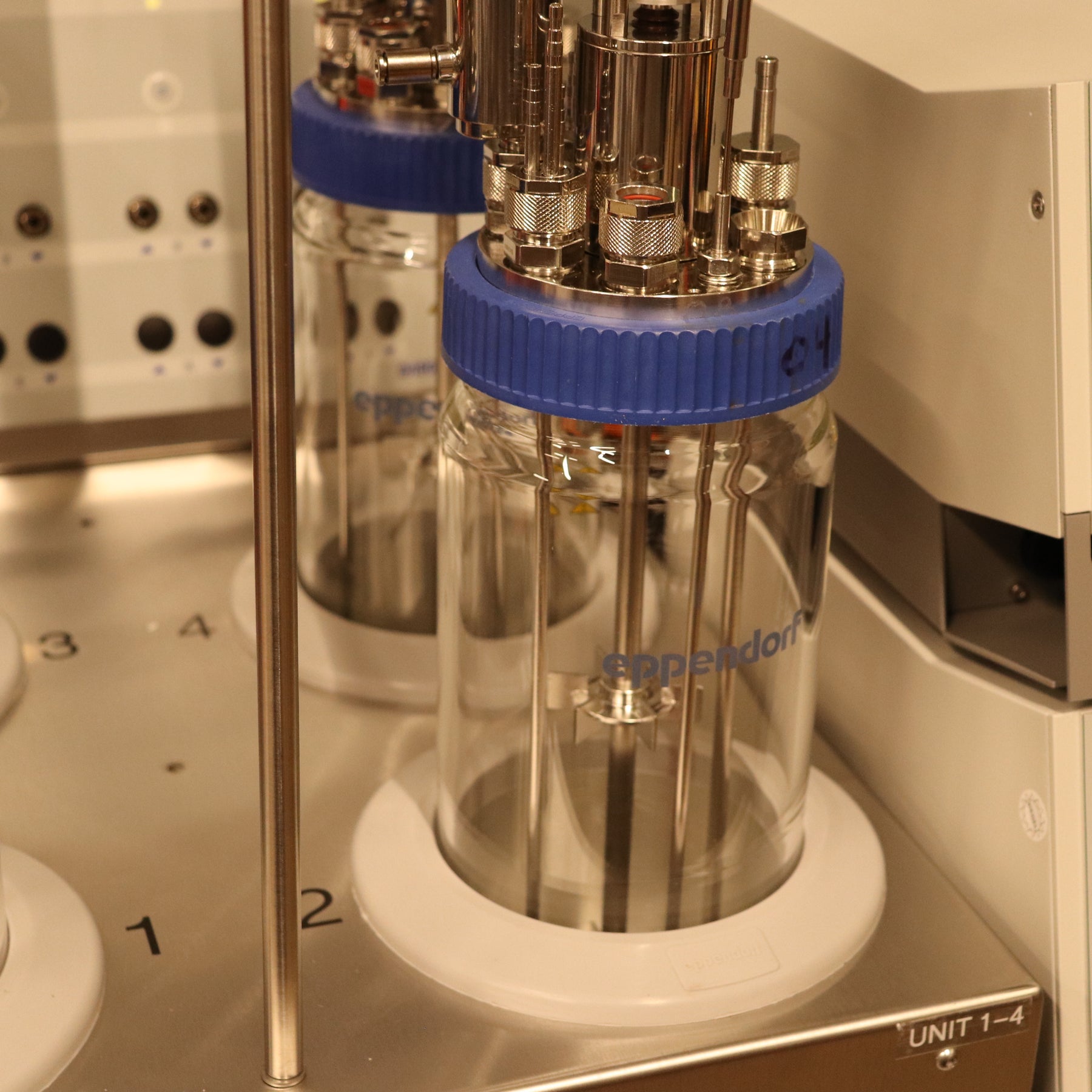 Eppendorf DASGIP 8-Fold Parallel Bioreactor System with Process Computer