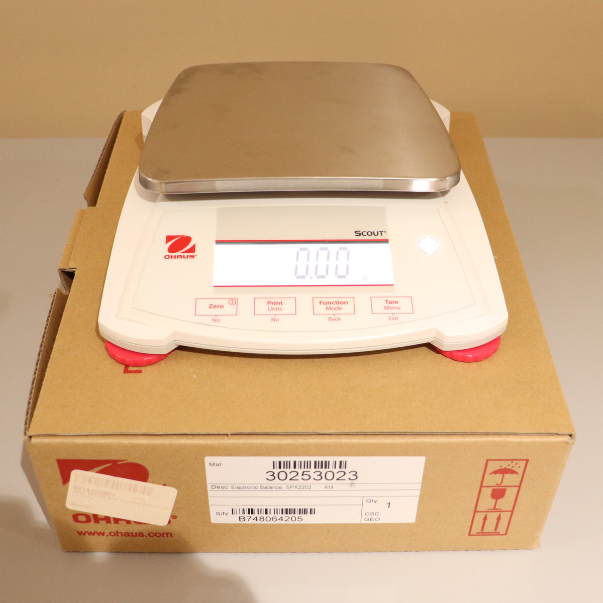 OHAUS SPX2202 SCOUT SPX Portable Scale Precision Balance 2,200 grams x 0.01 gram