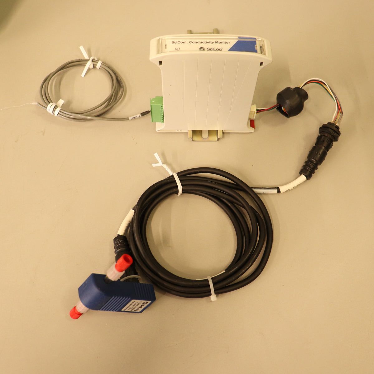 SciLog SciCon Conductivity Monitor with Cond/Temp Flow Cell 080-599PSX