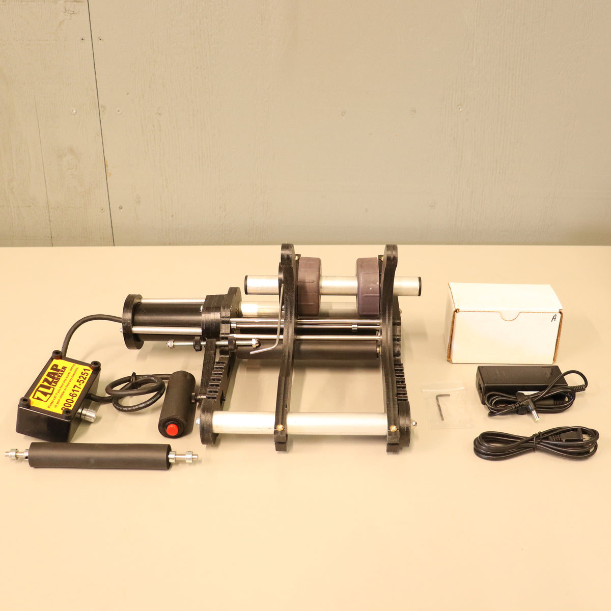 ZAP Labeler ZLA w/Thumb Switch for Bottles & Round Containers