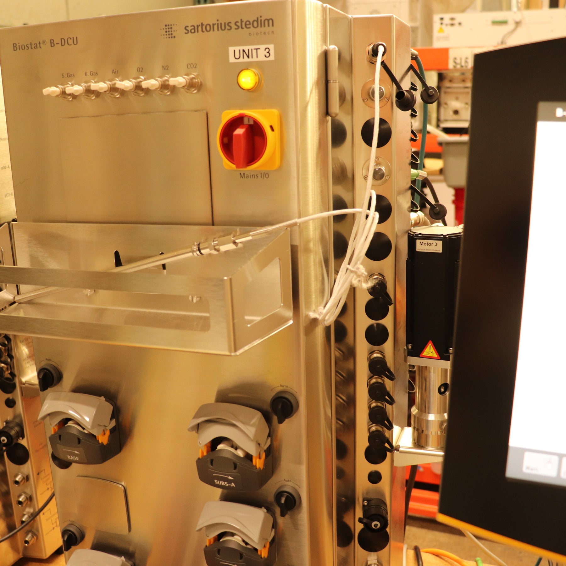 2022 Sartorius Biostat B-DCU 6-Station Bioreactor w/ 2L SU Cell Culture Vessels