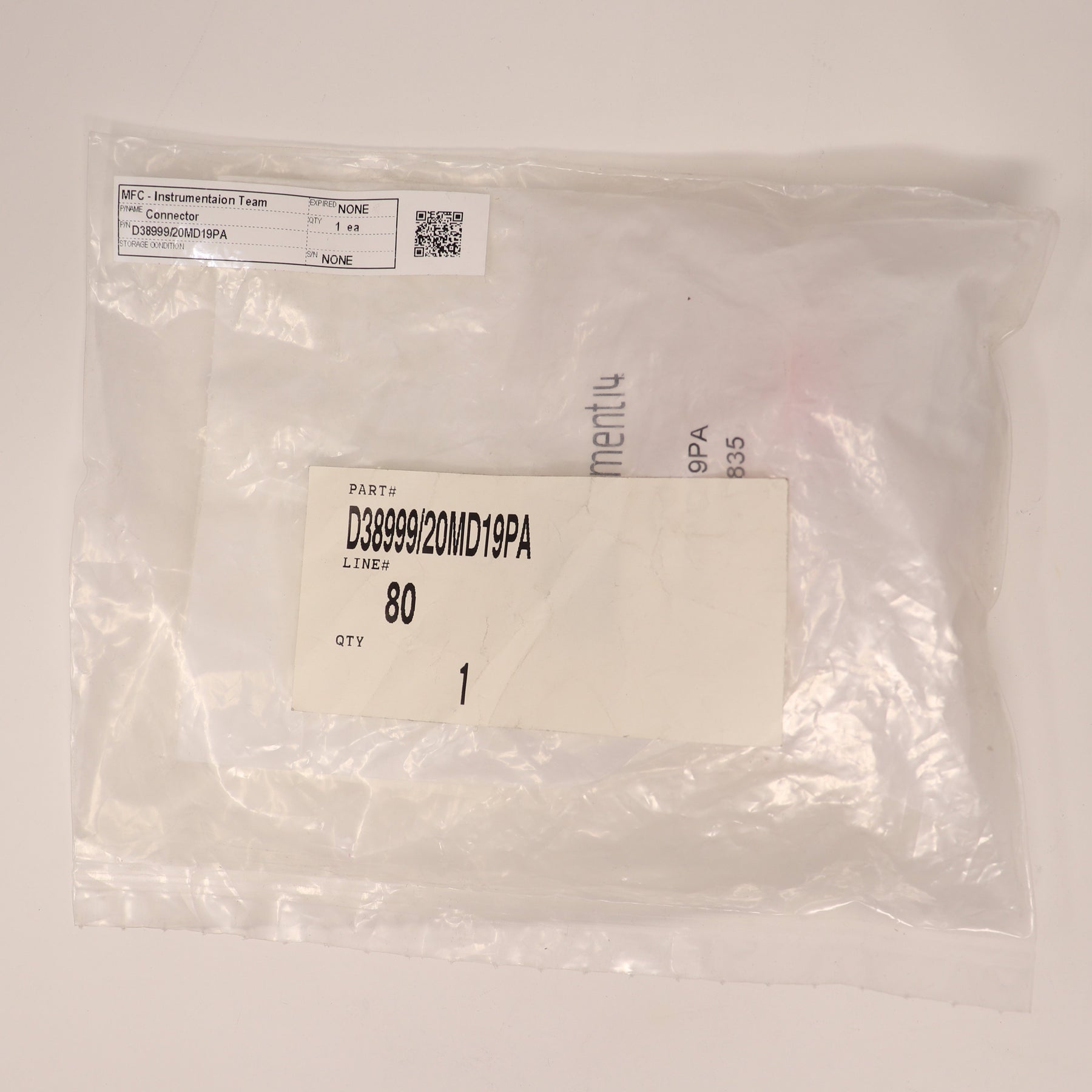 Amphenol Connector D38999/20MD19PA