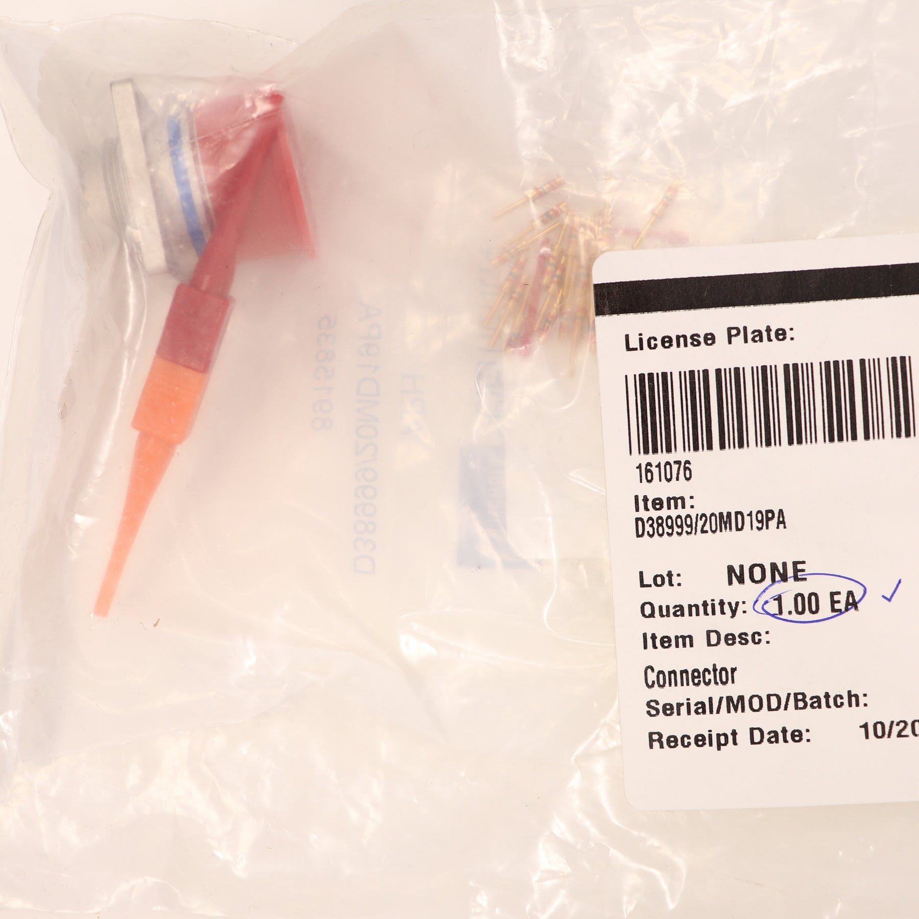 Amphenol Connector D38999/20MD19PA