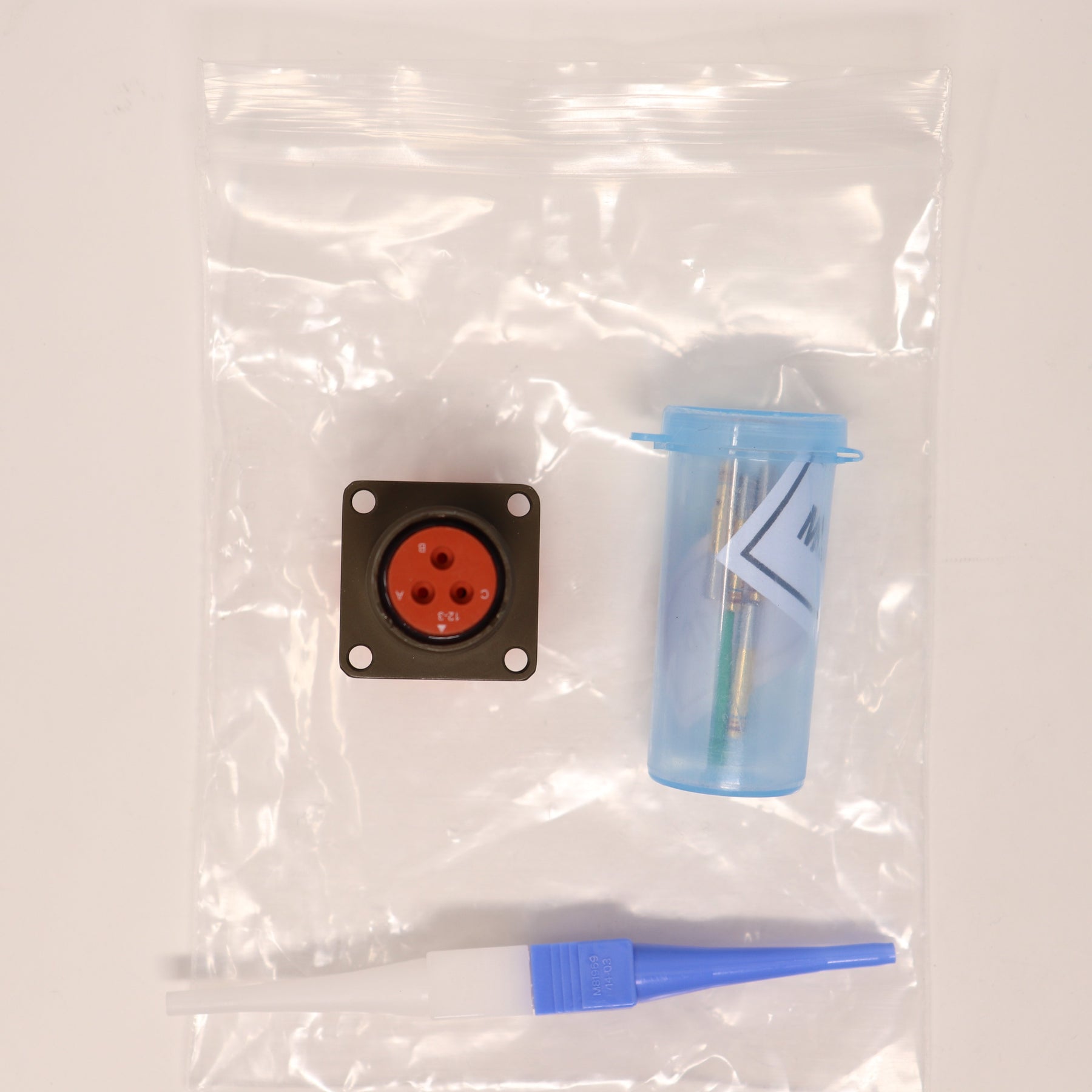 4 Pack Amphenol Circular MIL Spec Connector MS3470W12-3S