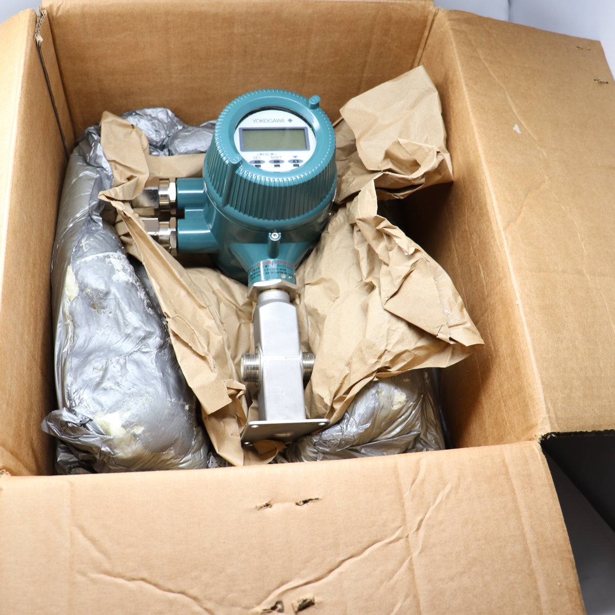 Yokogawa AXF Magnetic Flowmeter AXF010C-D1CE1N-GUN1-01A