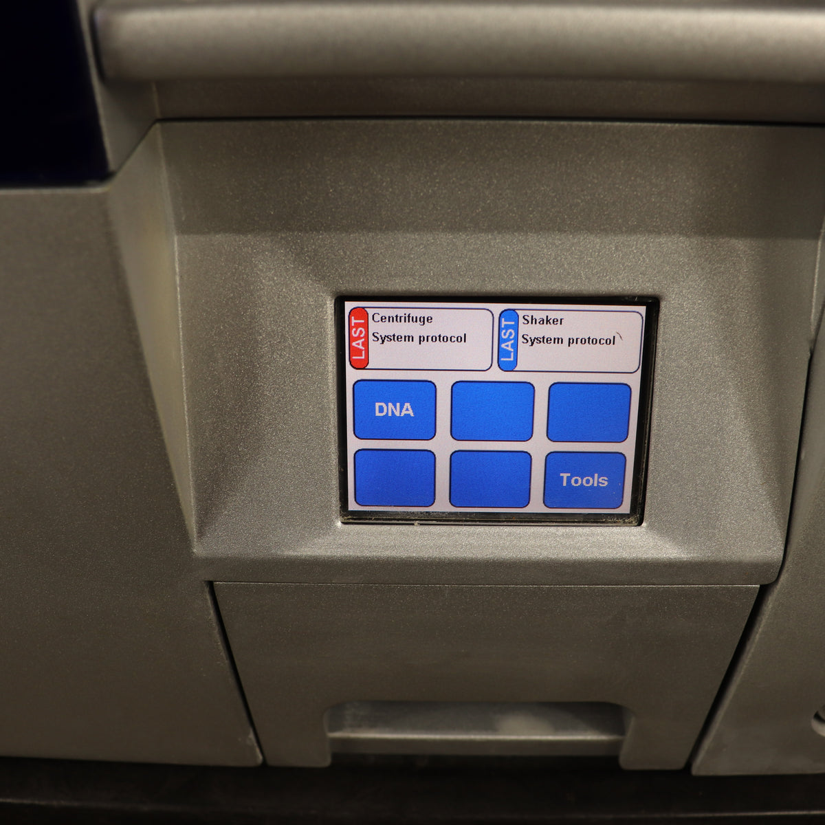 QIAGEN QIAcube Automated Workstation DNA RNA Protein Purification