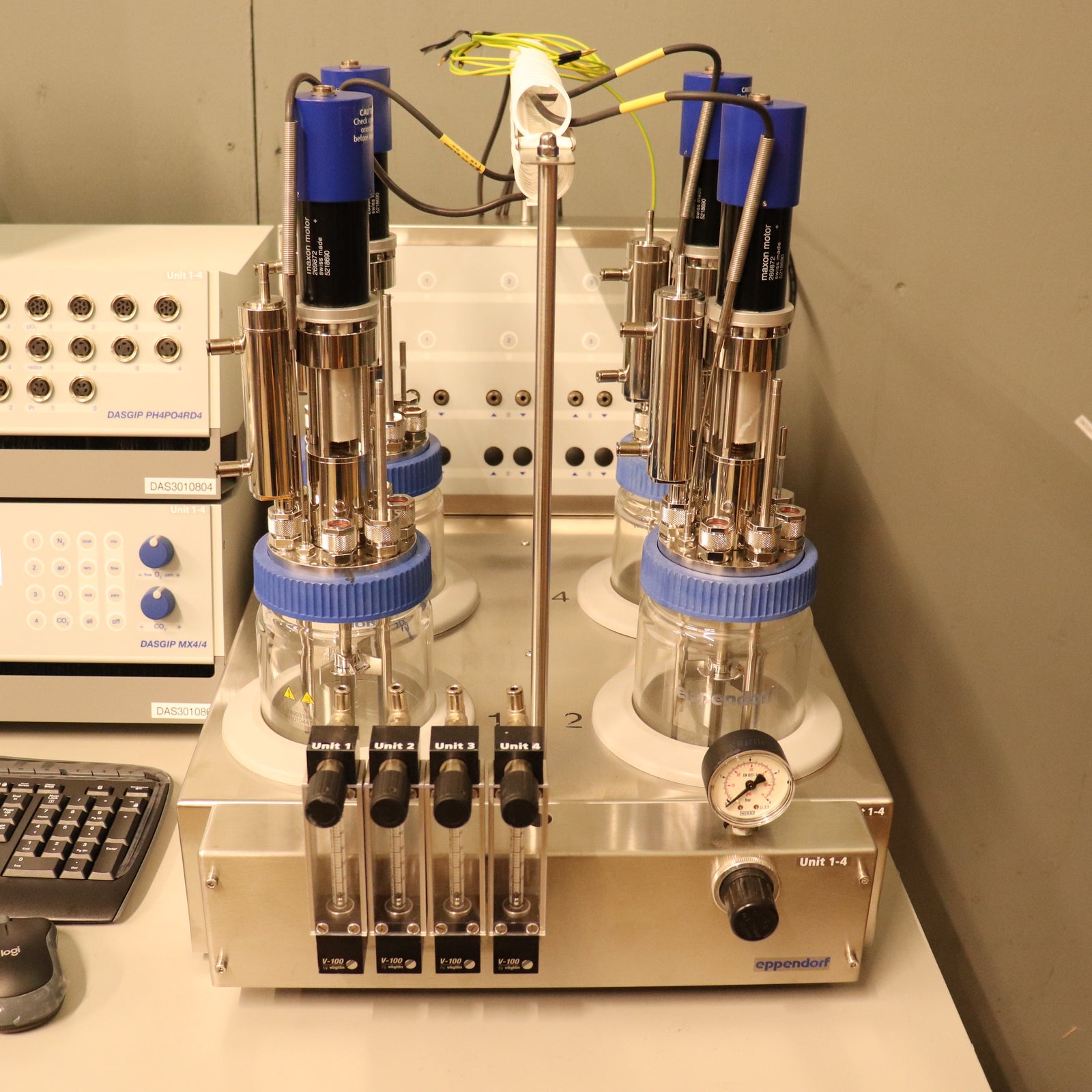 Dasgip Reactor Eppendorf DASGIP 4-Fold Parallel Bioreactor System with Process Comput