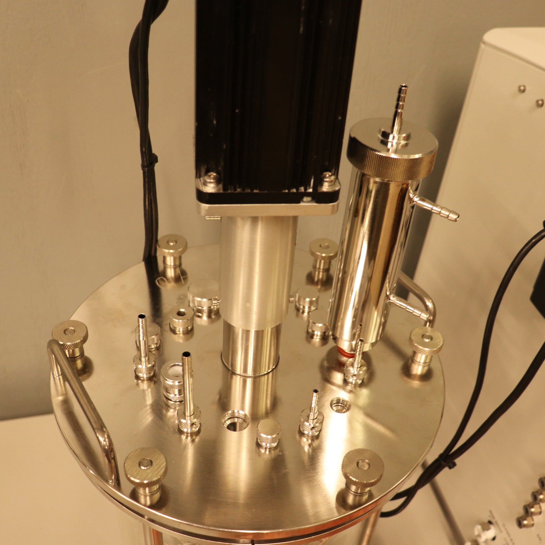 Eppendorf BioFlo 120 Bioreactor Fermenter System w/ 10L Vessel