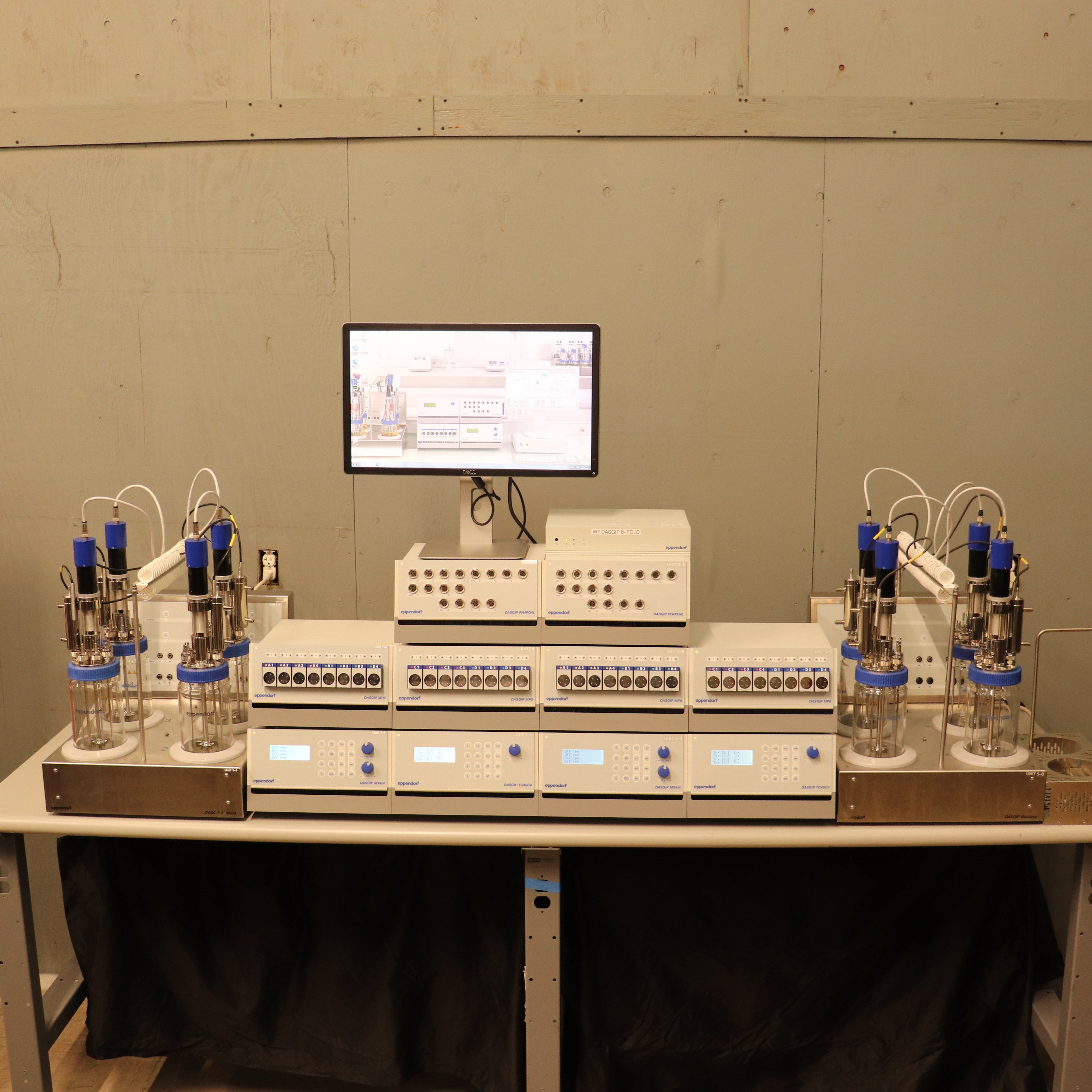 Dasgip Reactor Eppendorf DASGIP 8-Fold Parallel Bioreactor System with Process Comput