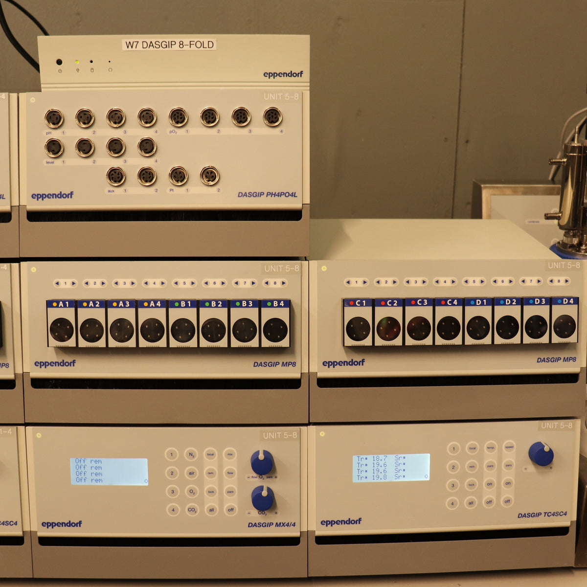 Dasgip Reactor Eppendorf DASGIP 8-Fold Parallel Bioreactor System with Process Comput