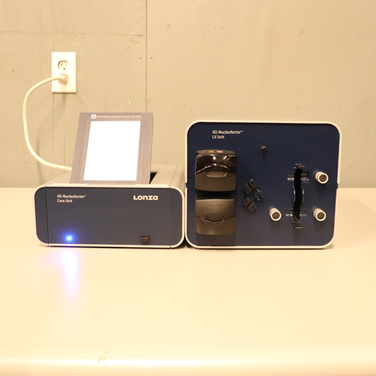 Lonza 4D-Nucleofector Core & LV Units w/ 21 CFR 11 Compliant Software