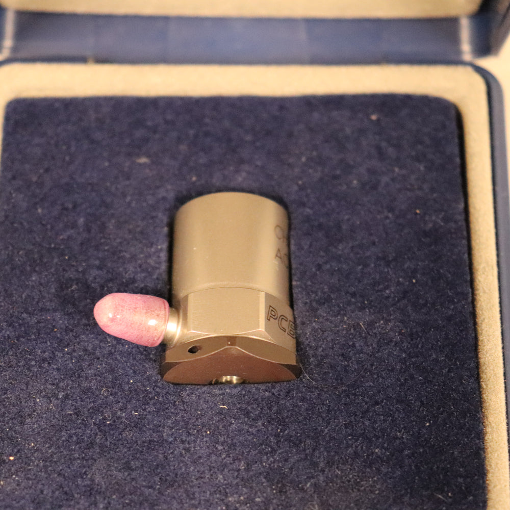 PCB Piezotronics Charge Output Accelerometer 357B53