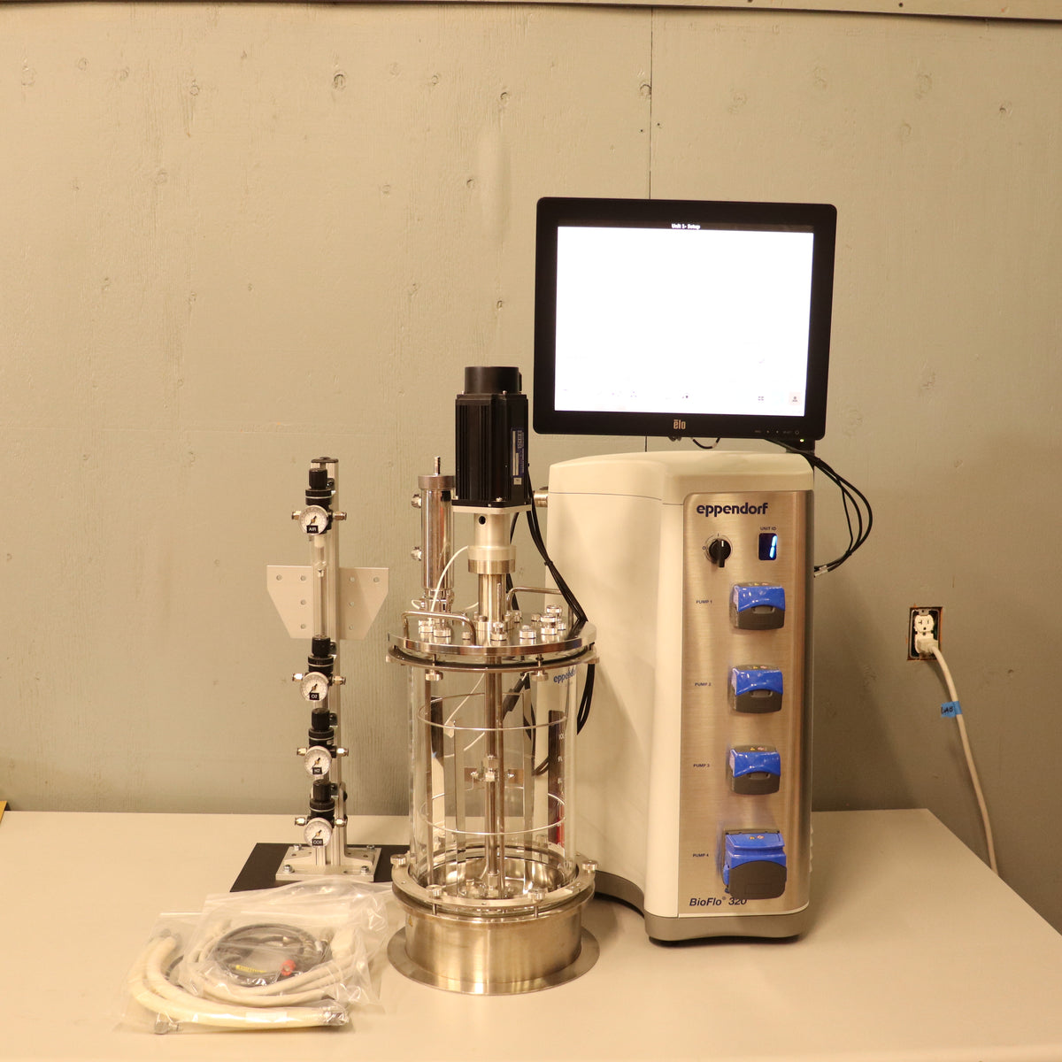 Eppendorf BioFlo 320 Bioprocess Controller Bioreactor w/ 10L Vessel