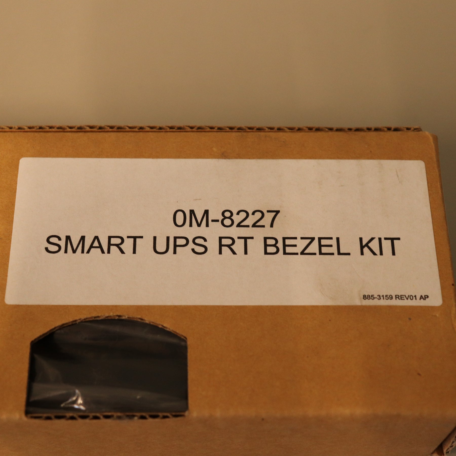 APC Smart UPS RT Bezel Kit w/Hardware 0M-8227