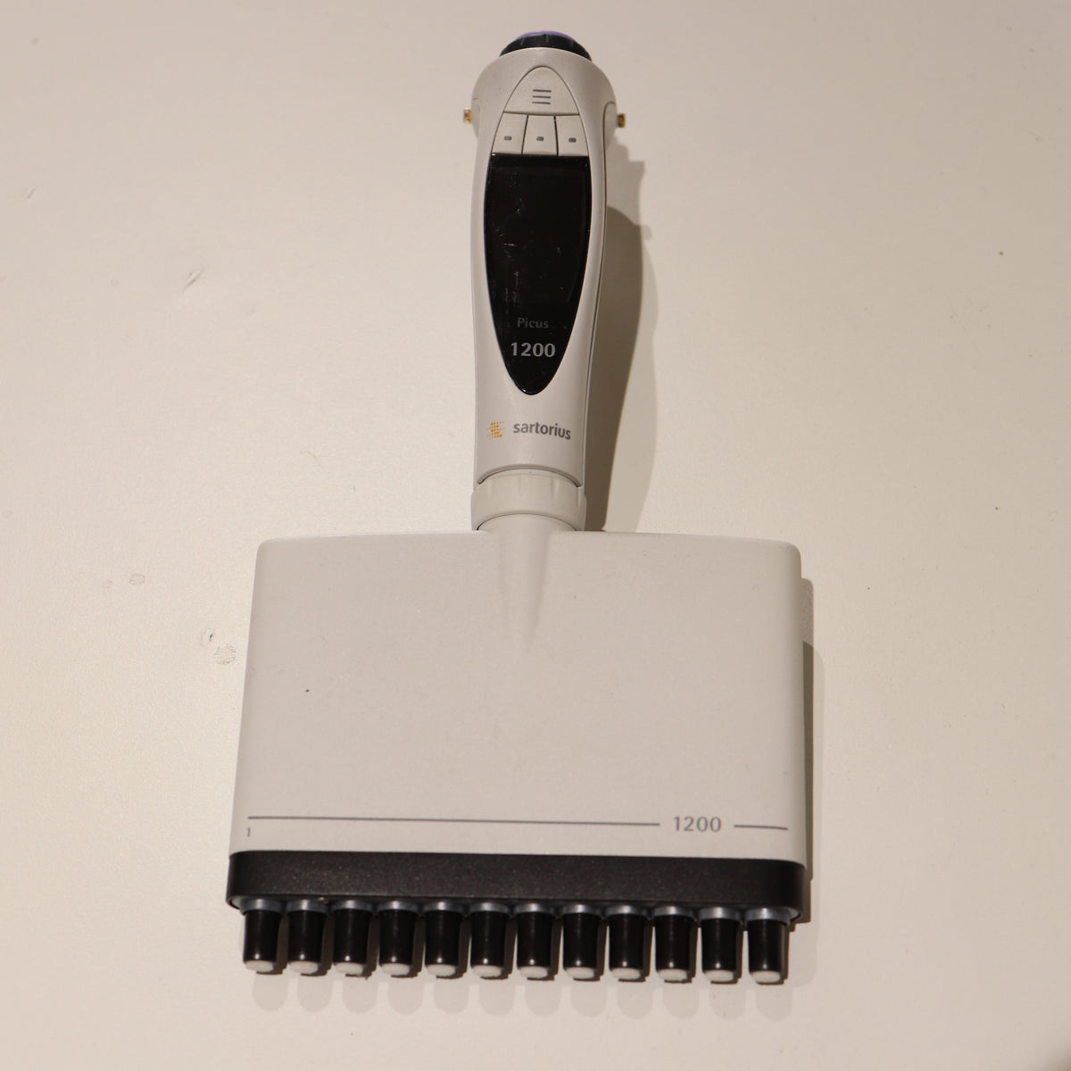 Sartorius Picus 1200 Biohit Electronic 12-Channel Pipette 50-1200 uL