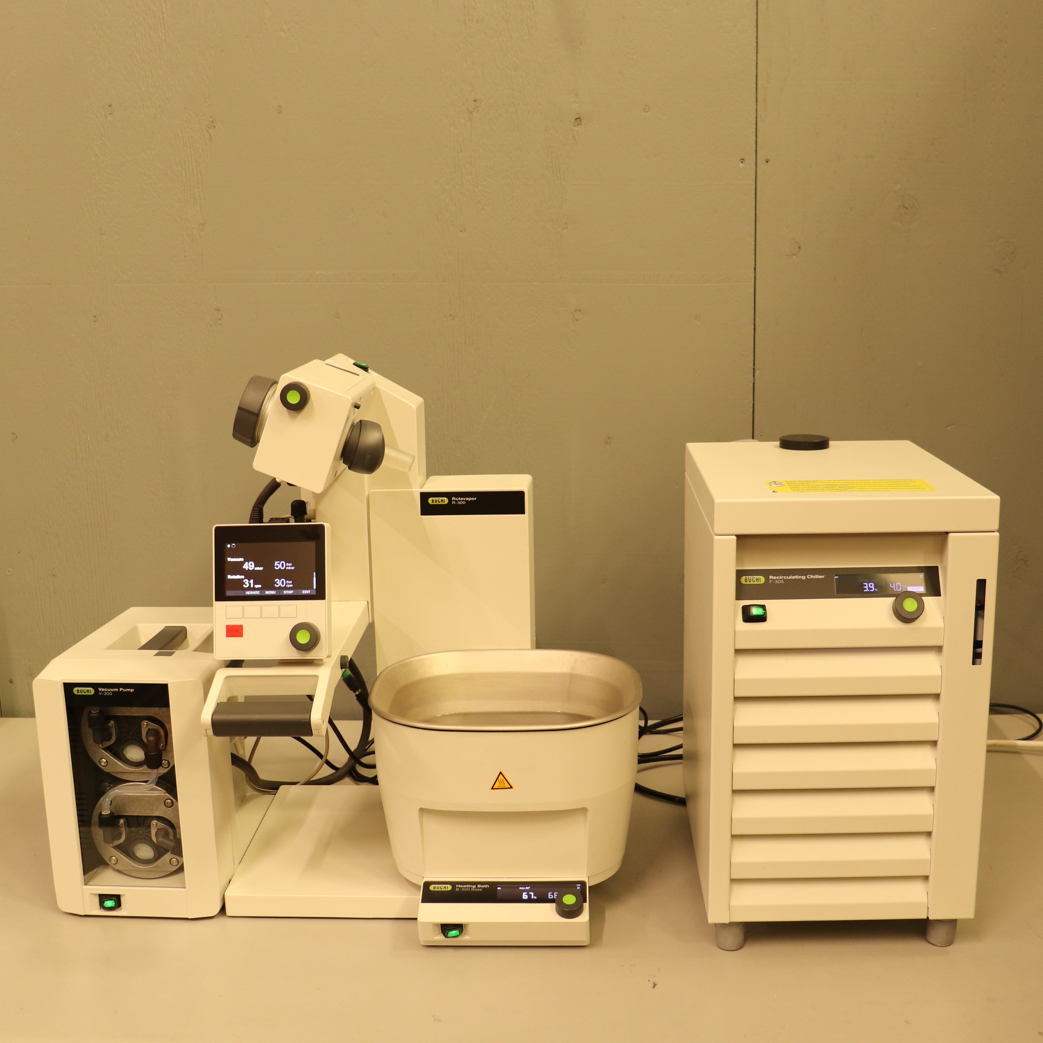 Buchi R 300 Pro BUCHI R-300 EL Rotavapor Electric Lift w/ I-300 & F-305 Chiller