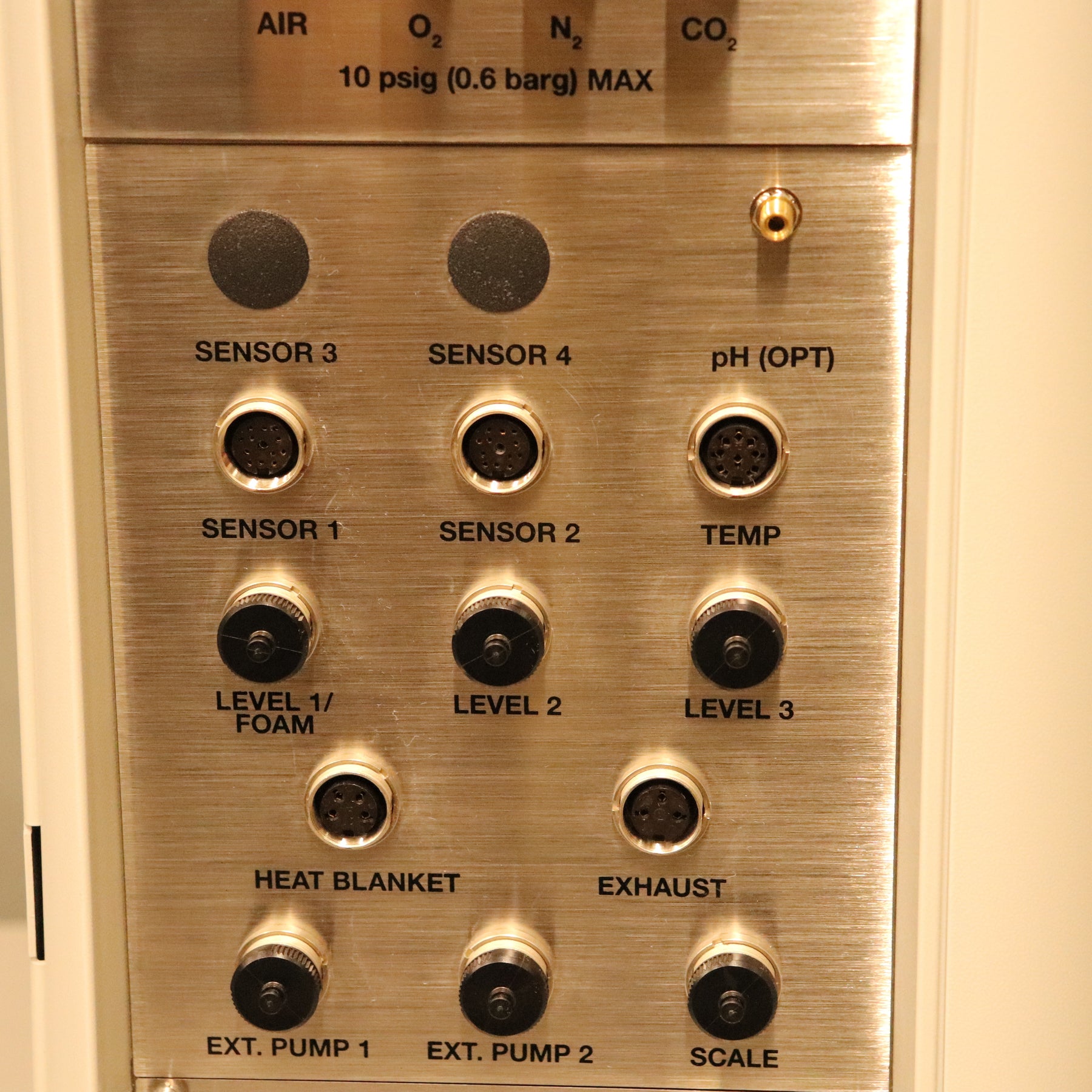 4x Eppendorf BioFlo 320 SU Bioprocess Control Stations