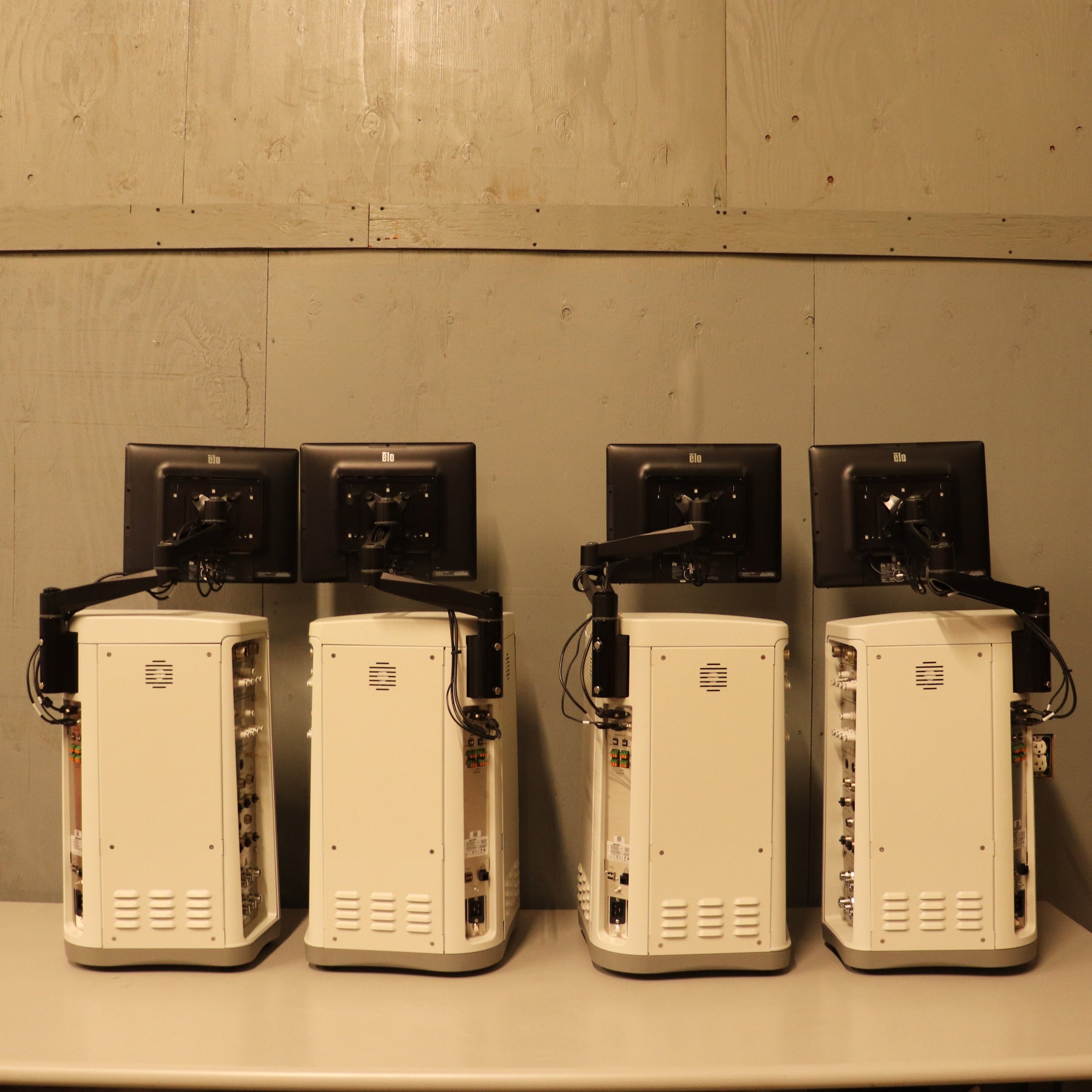 4x Eppendorf BioFlo 320 SU Bioprocess Control Stations