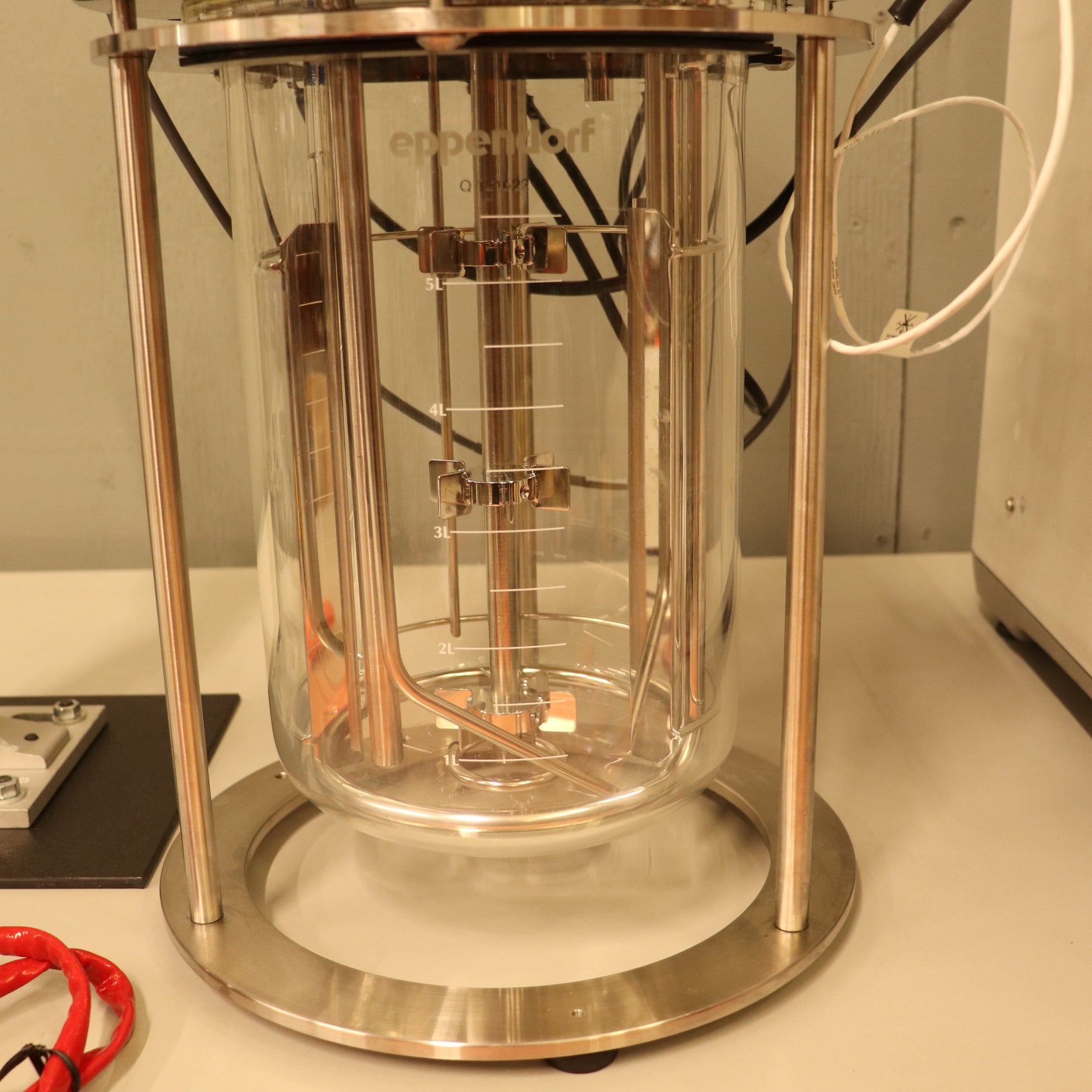 Eppendorf BioFlo 120 Advanced Bioreactor Fermenter System w/ 5L Vessel