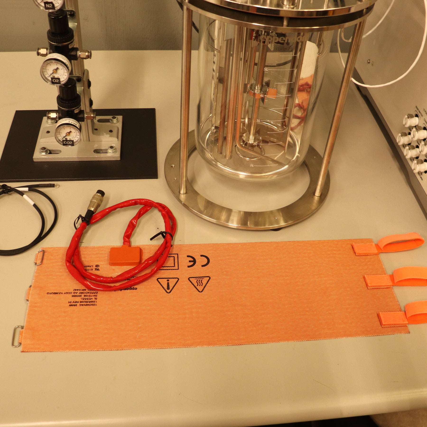 Eppendorf BioFlo 120 Advanced Bioreactor Fermenter System w/ 5L Vessel