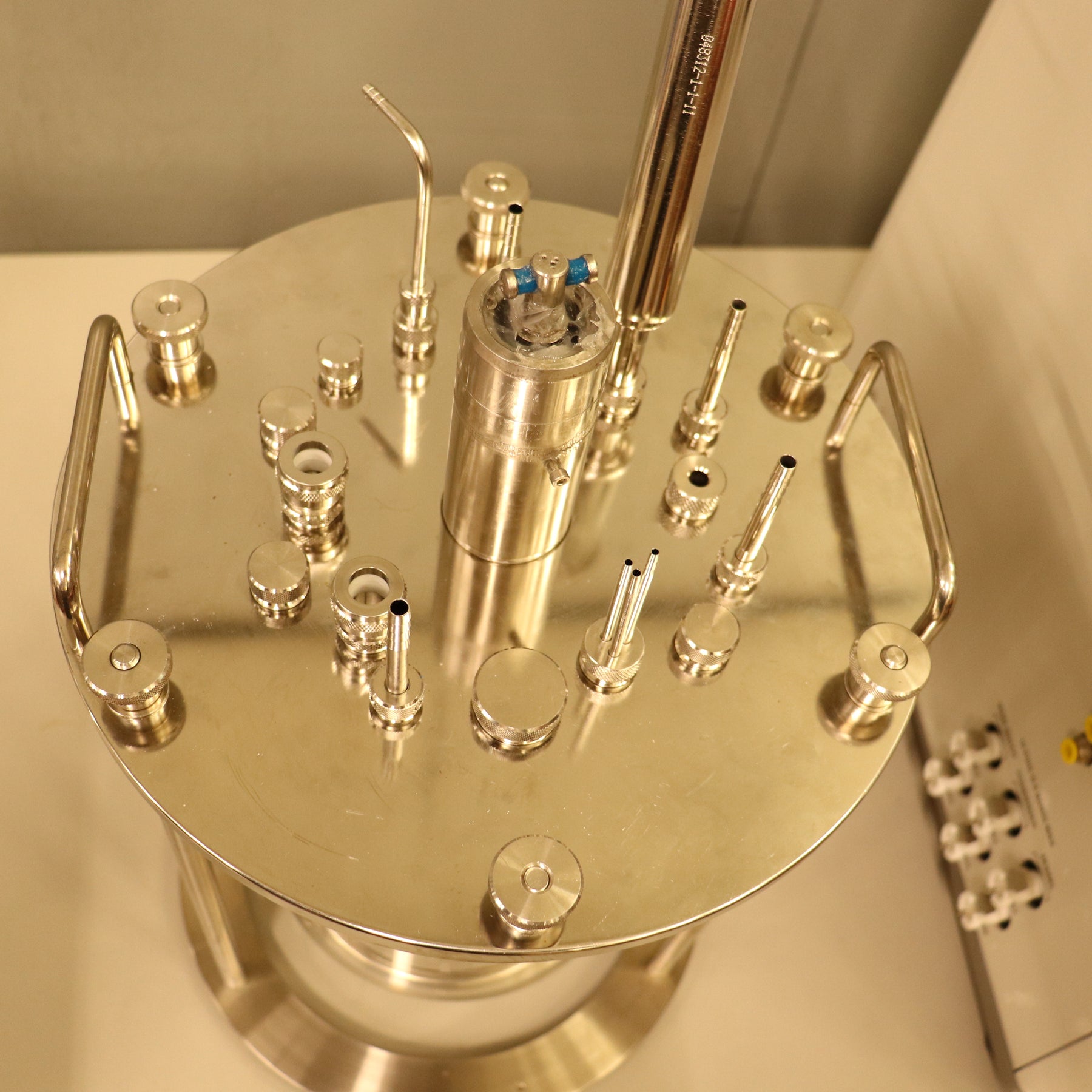 Eppendorf BioFlo 120 Advanced Bioreactor Fermenter System w/ 5L Vessel