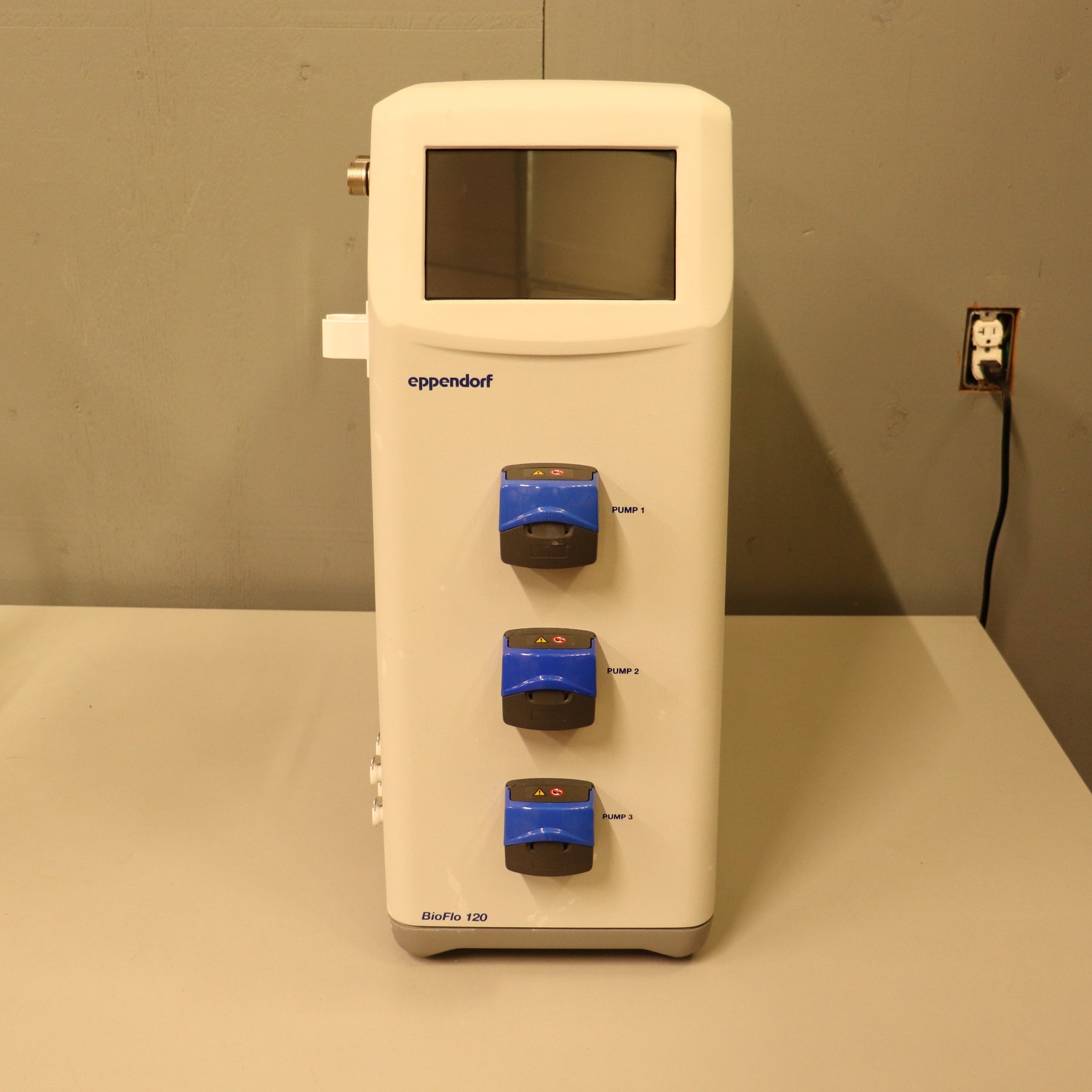 Eppendorf BioFlo 120 Advanced Bioreactor Fermenter System w/ 5L Vessel