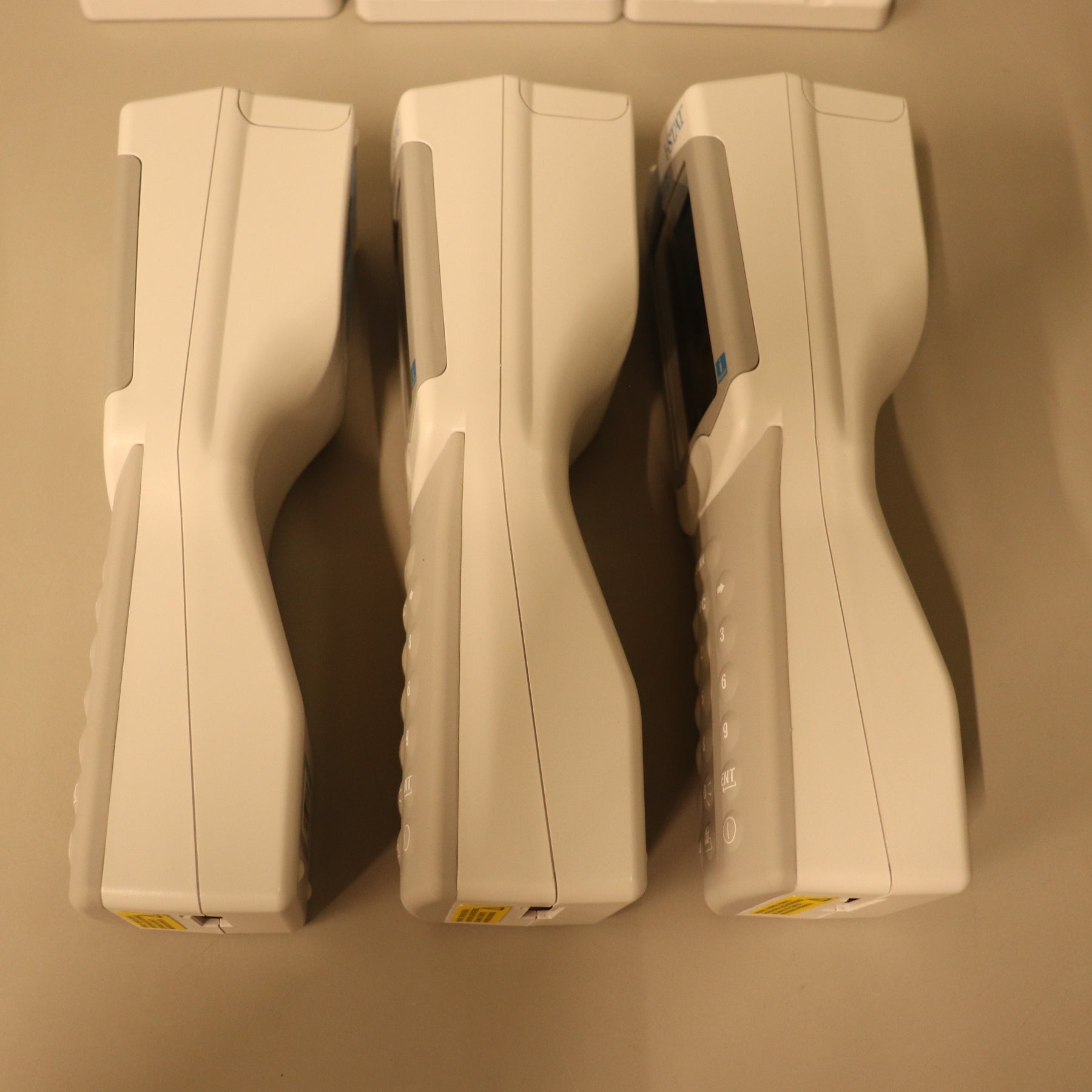 3x Abbott i-STAT 1 300-G Blood Analyzer System with Charger/ Downloader