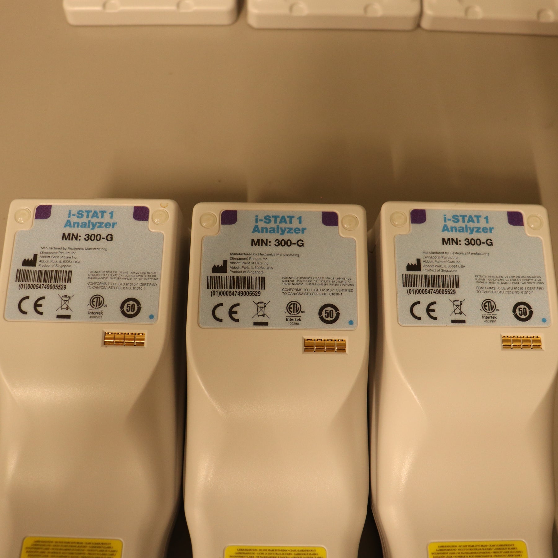 3x Abbott i-STAT 1 300-G Blood Analyzer System with Charger/ Downloader