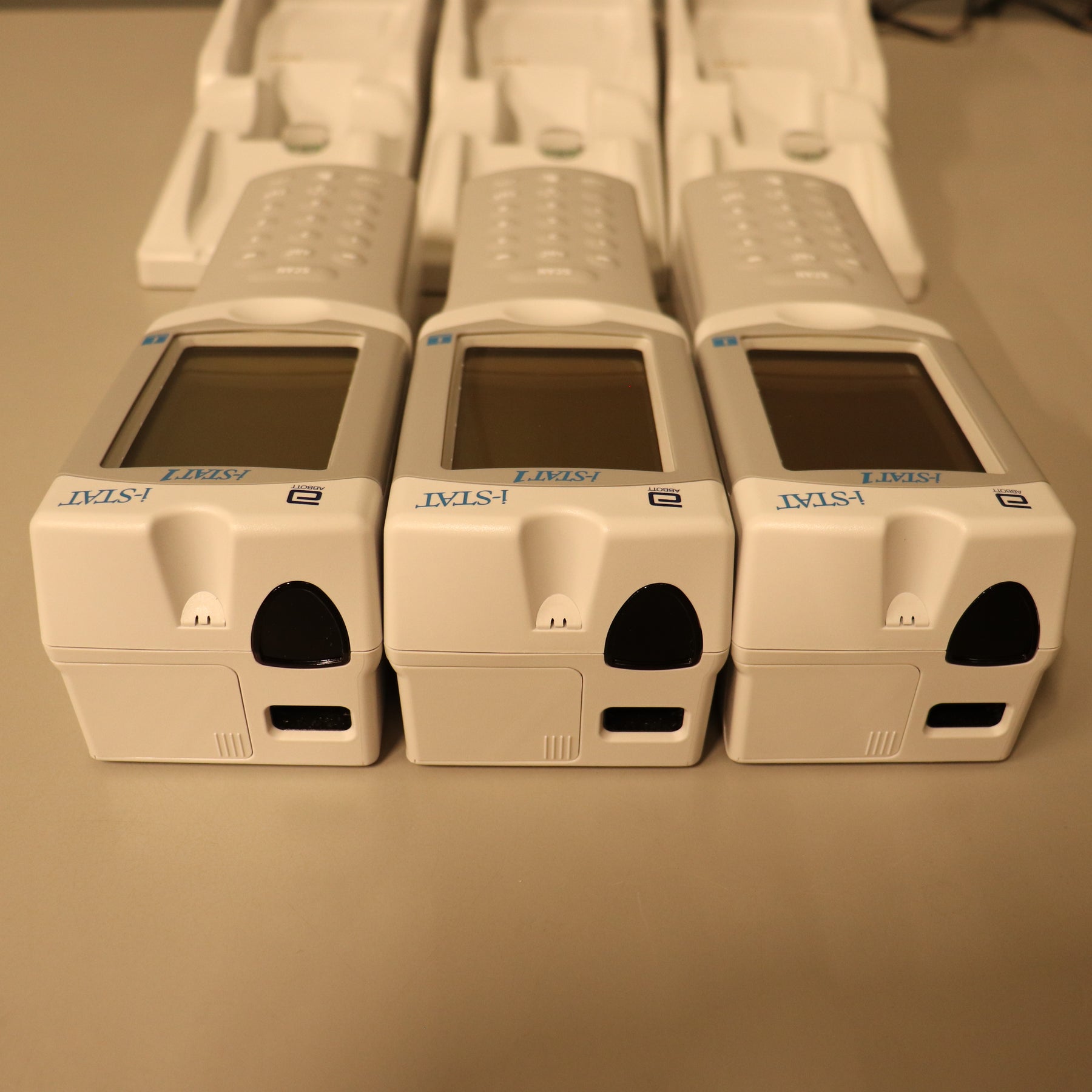 3x Abbott i-STAT 1 300-G Blood Analyzer System with Charger/ Downloader