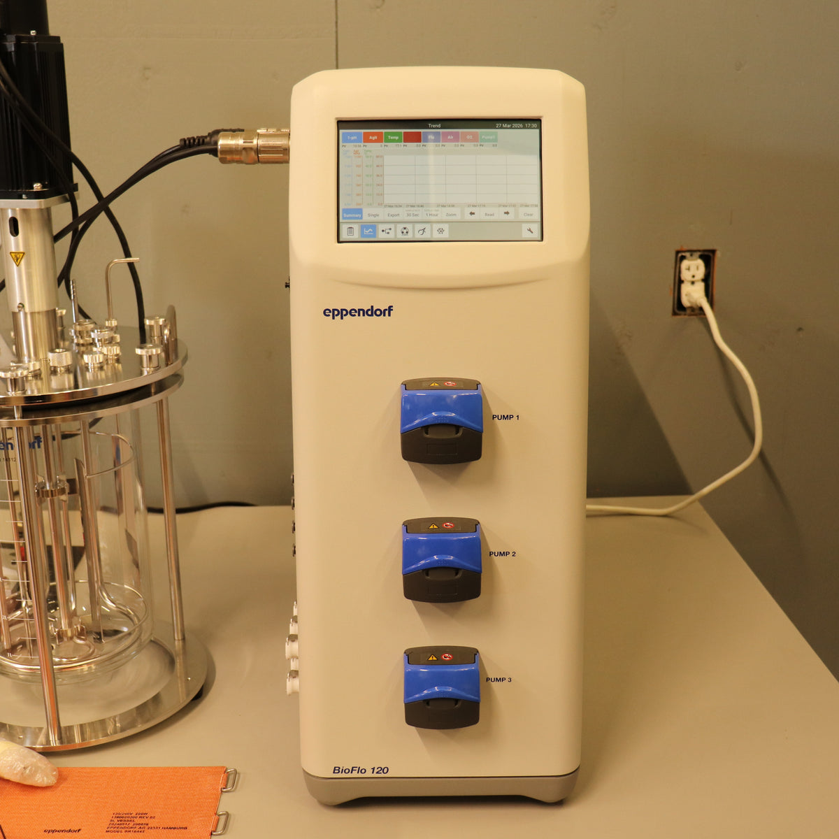 Eppendorf BioFlo 120 Advanced Bioreactor Fermenter System w/ 5L Vessel