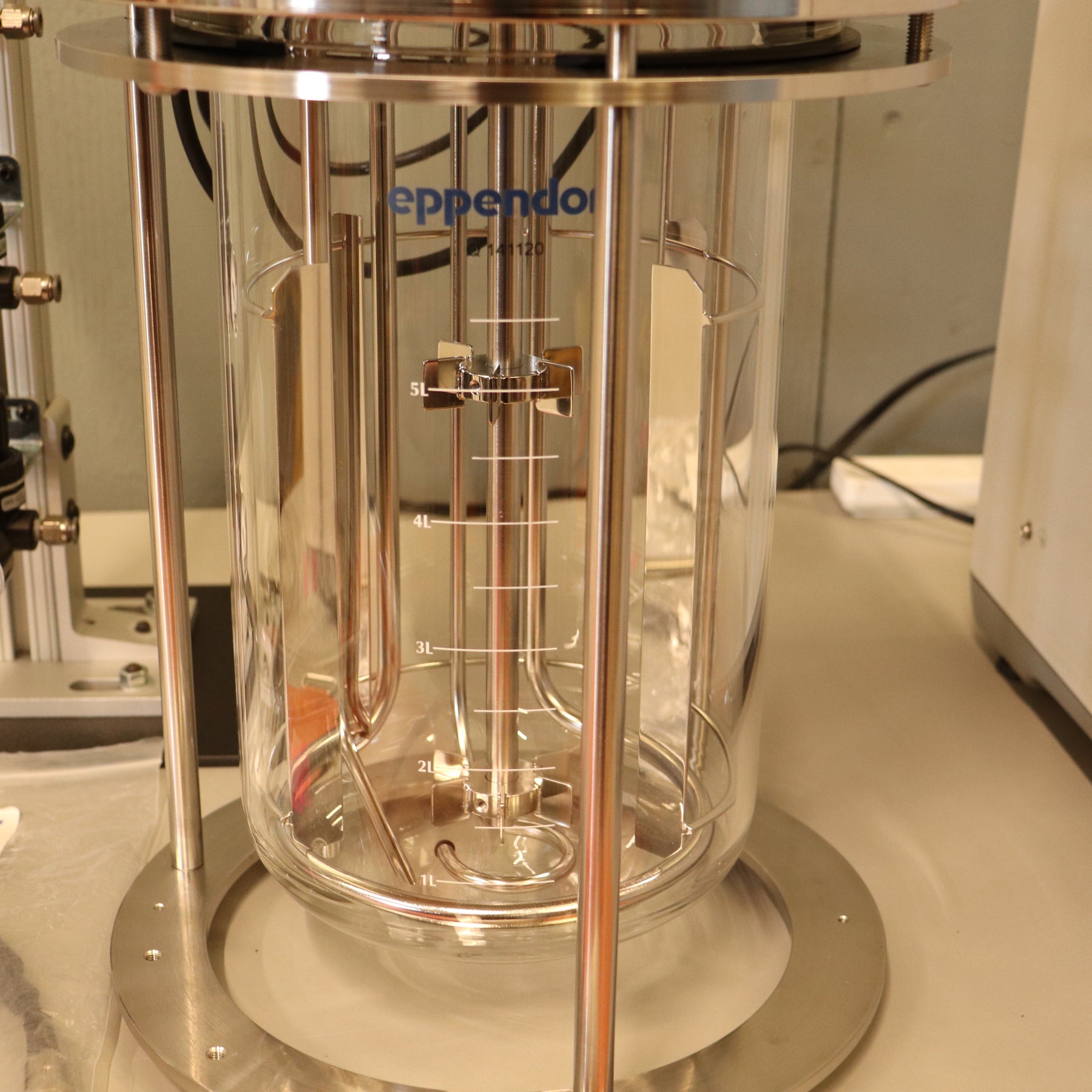 Eppendorf BioFlo 120 Advanced Bioreactor Fermenter System w/ 5L Vessel