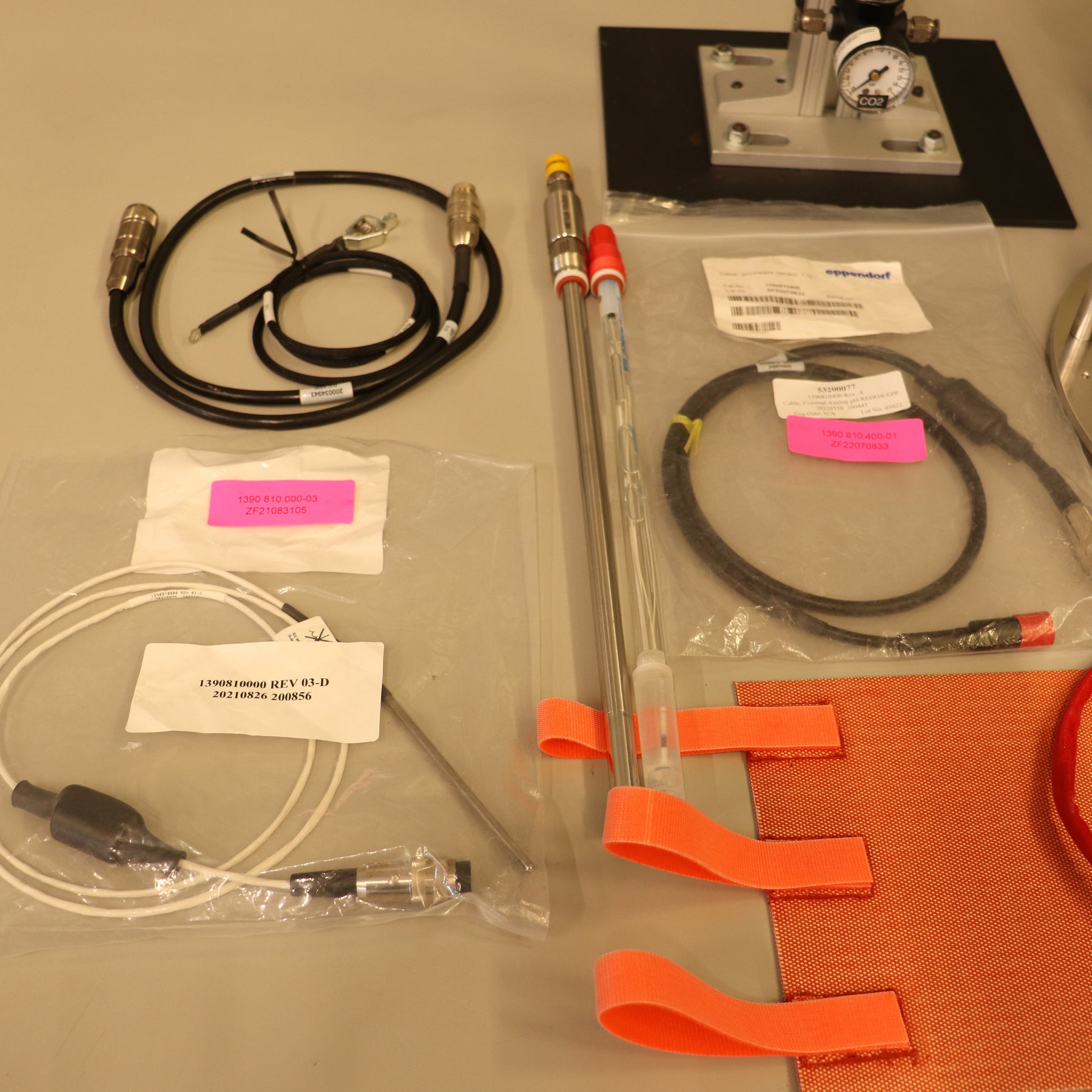 Eppendorf BioFlo 120 Advanced Bioreactor Fermenter System w/ 5L Vessel