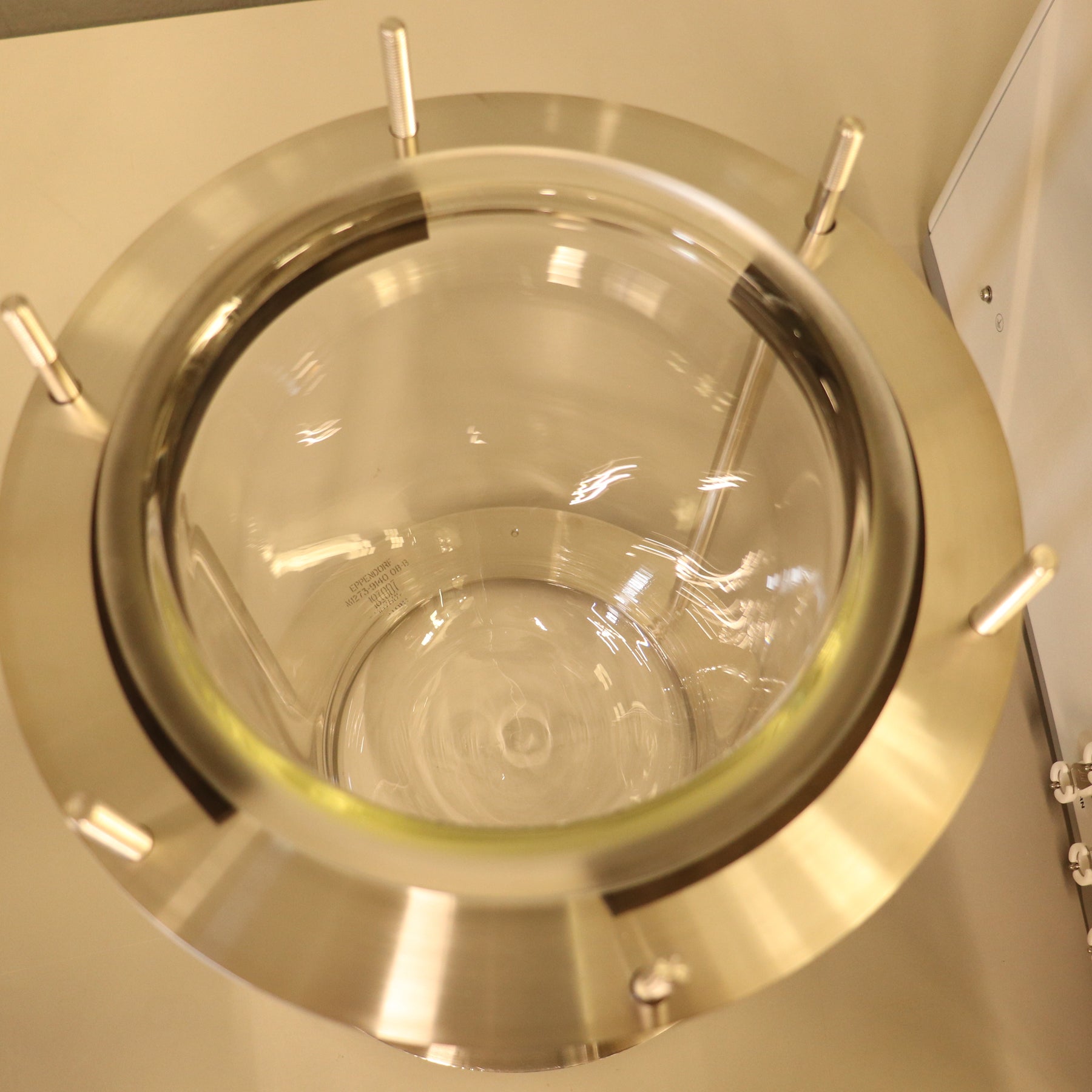 Eppendorf BioFlo 120 Advanced Bioreactor Fermenter System w/ 5L Vessel