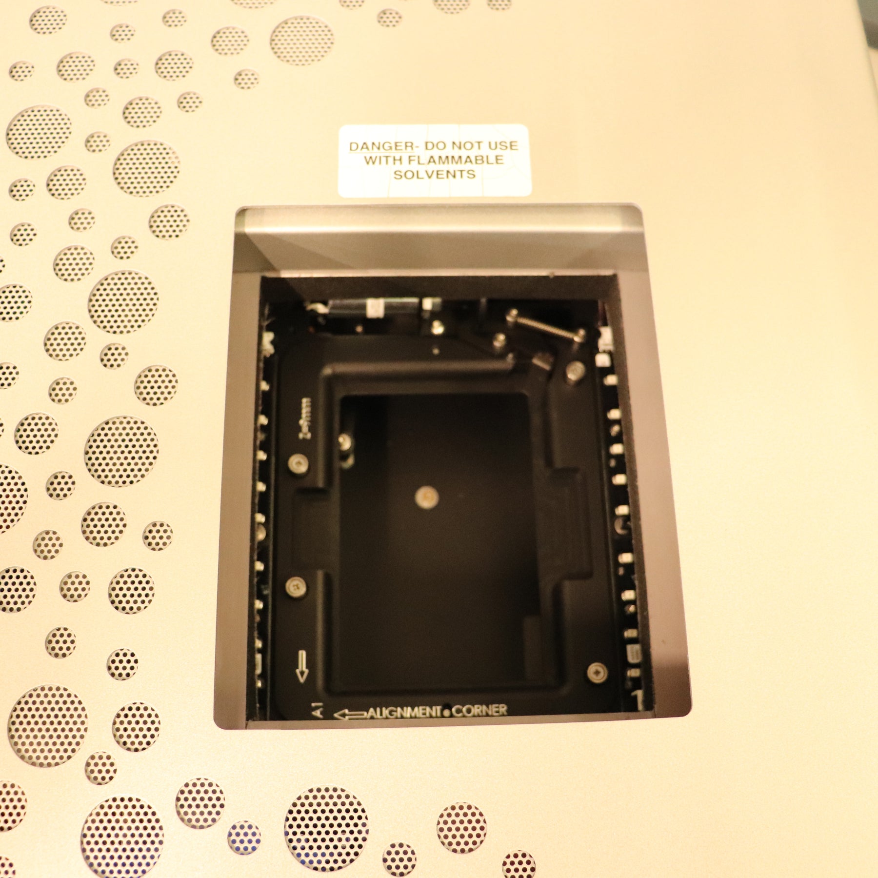 Wyatt DLS Dynamic Light Scattering DynaPro PlateReader III WPR3-01