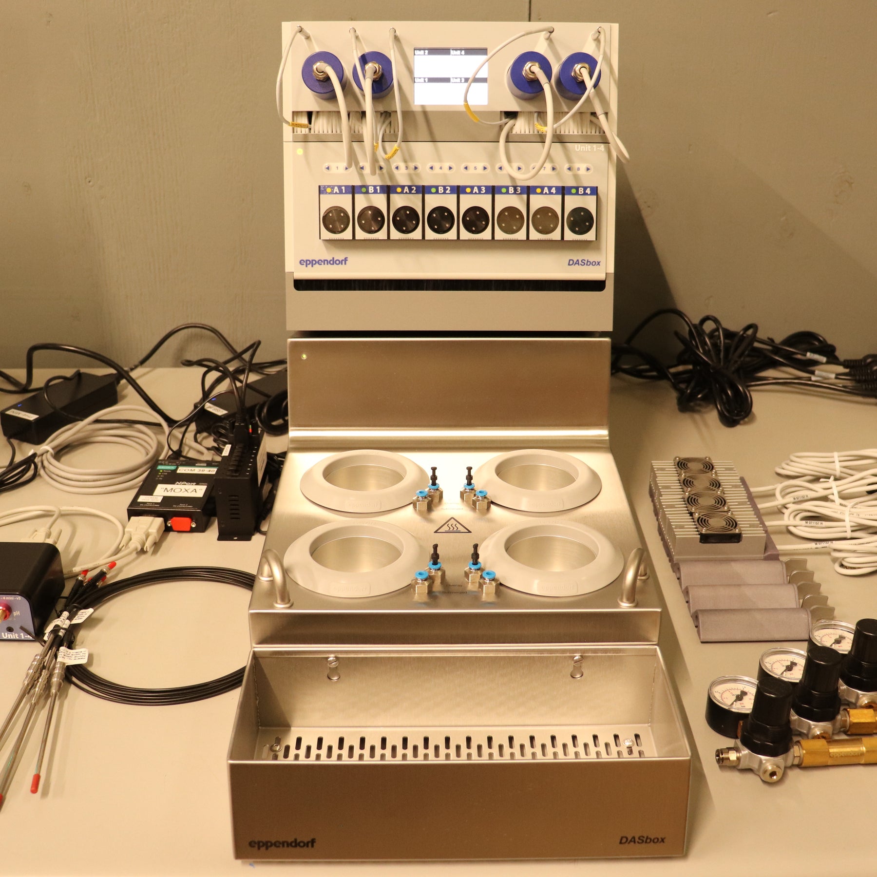 Eppendorf DASbox DASGIP Mini Bioreactor System