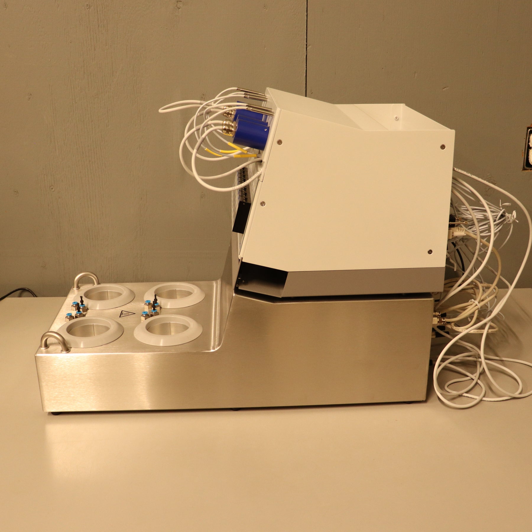Eppendorf DASbox DASGIP Mini Bioreactor System