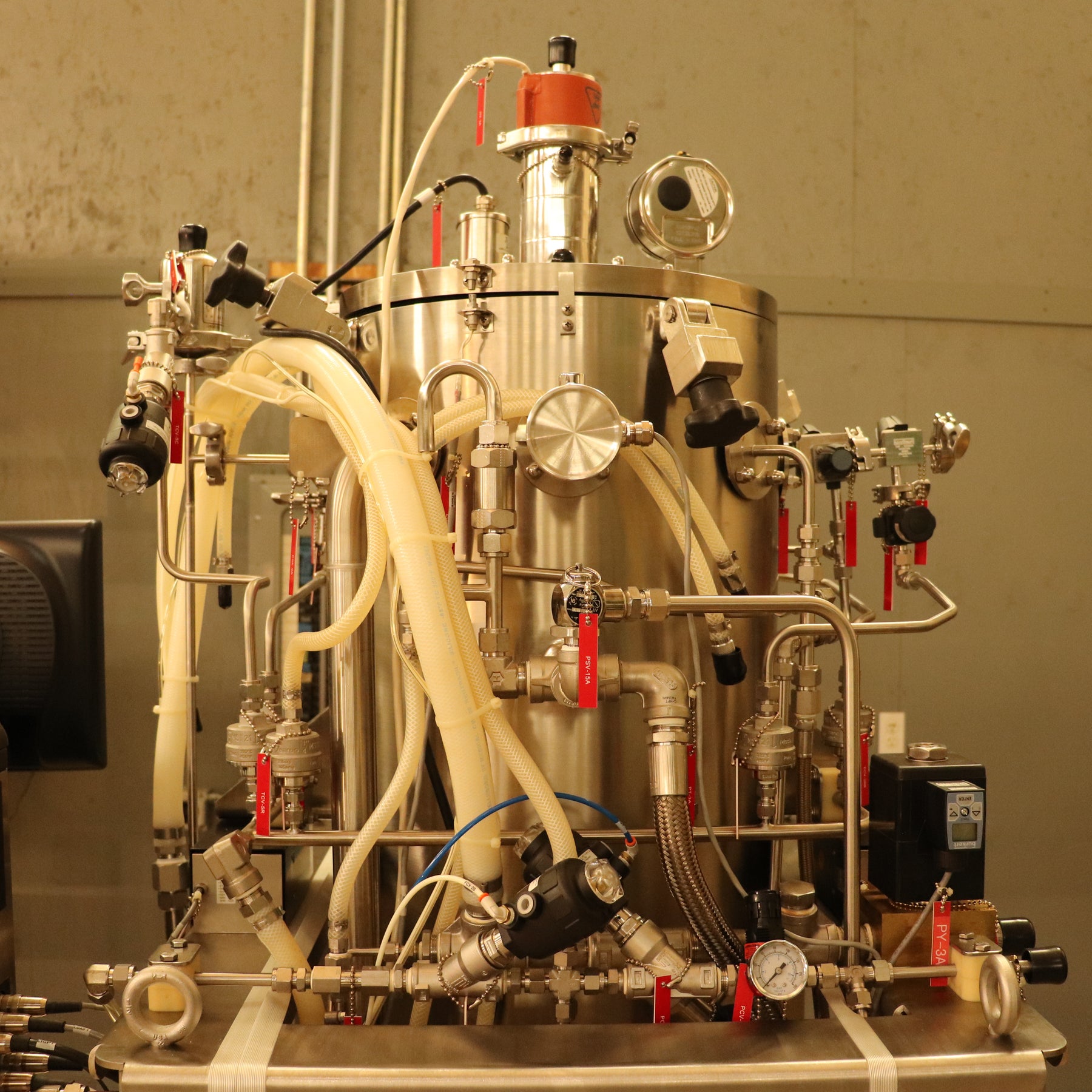 Eppendorf BioFlo 610 Pilot-Plant Fermenter Bioreactor 100L Jacketed Vessel