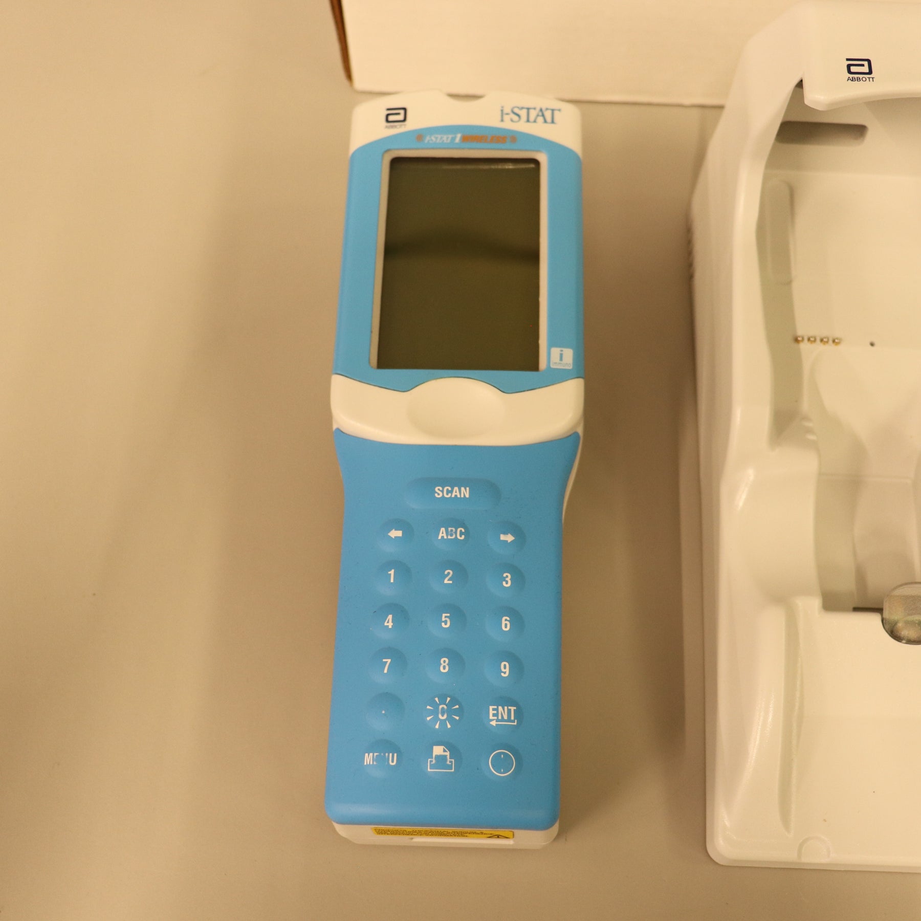 Abbott i-STAT 1 300W Wireless Blood Analyzer System w/Accessories
