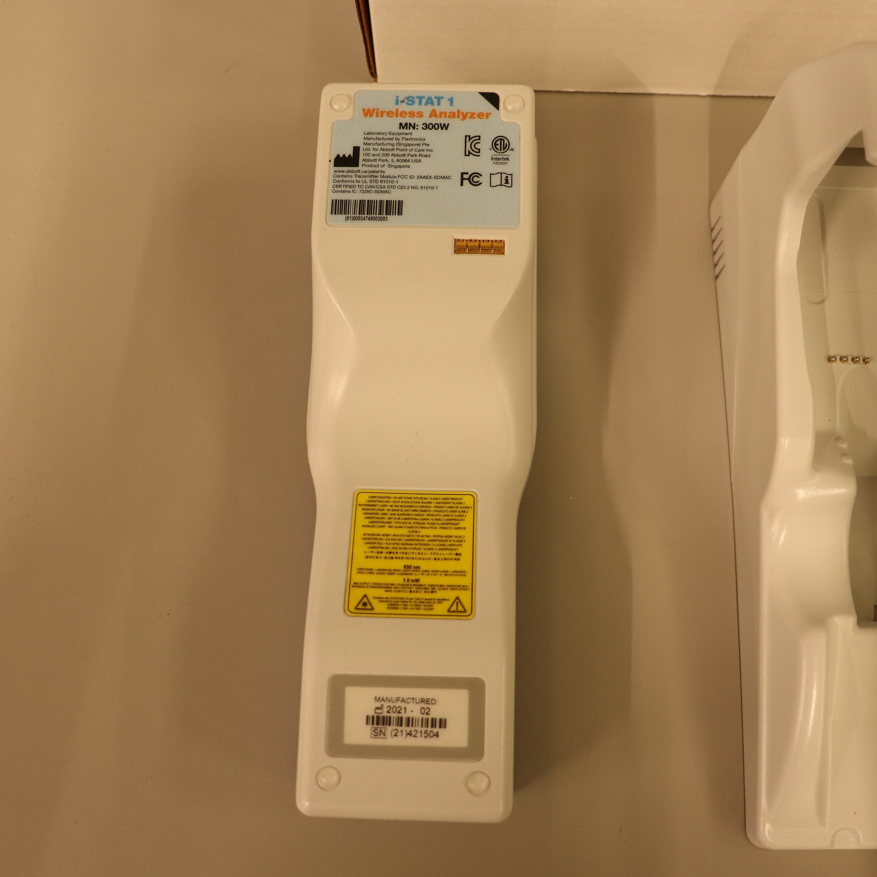 Abbott i-STAT 1 300W Wireless Blood Analyzer System w/Accessories