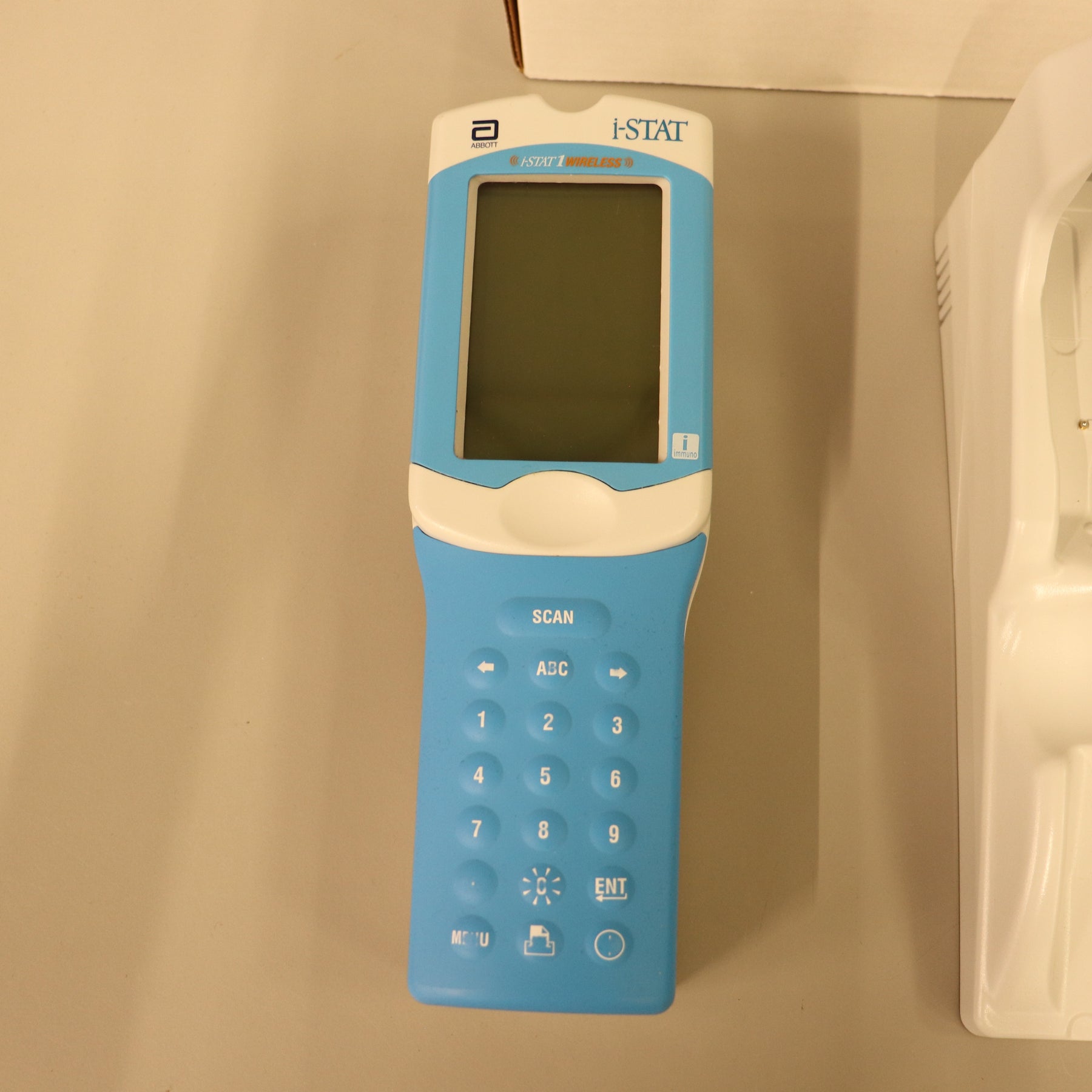 Abbott i-STAT 1 300W Wireless Blood Analyzer System w/Accessories
