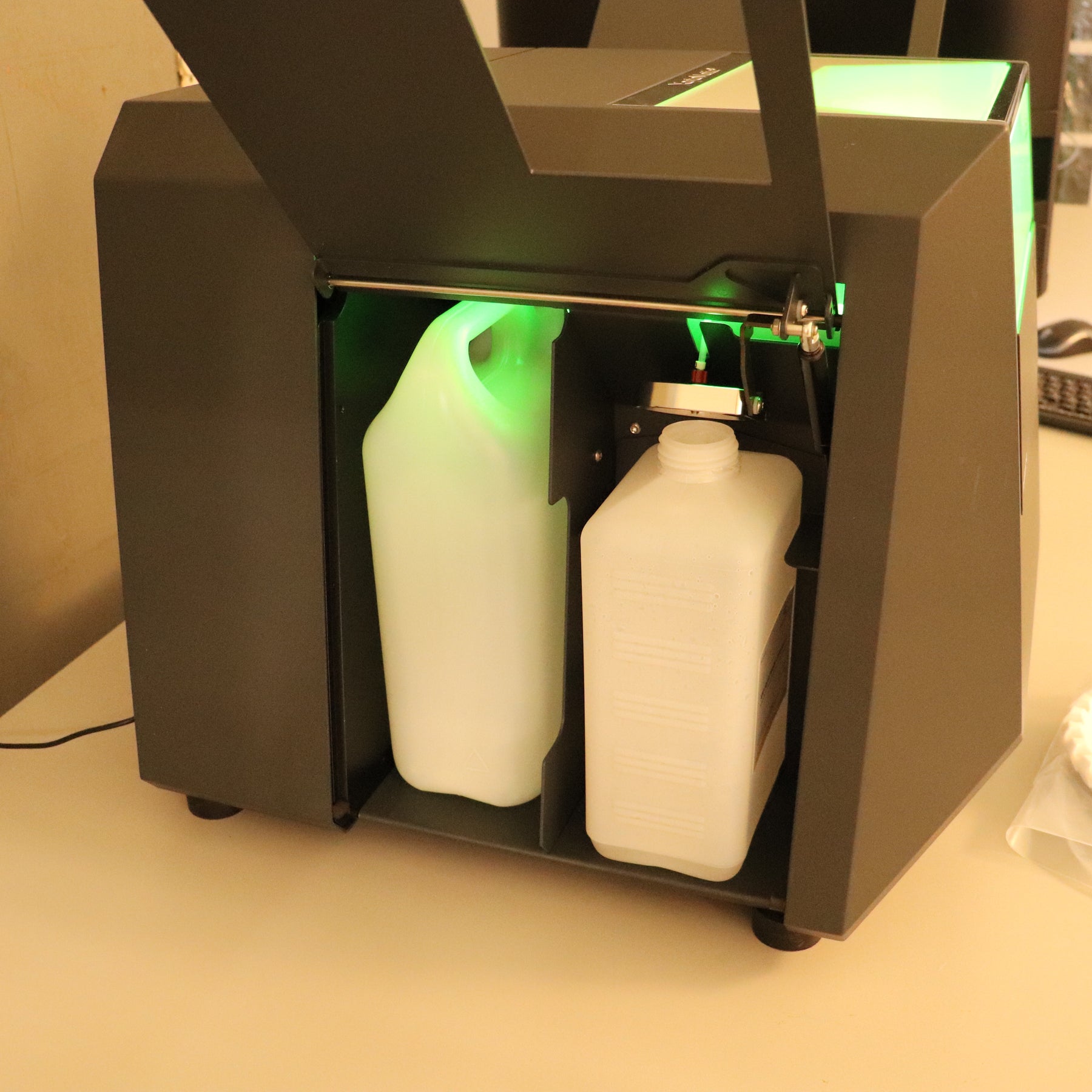 Chemometec XcytoMatic 40 XM40 High-throughput cell density analyzer