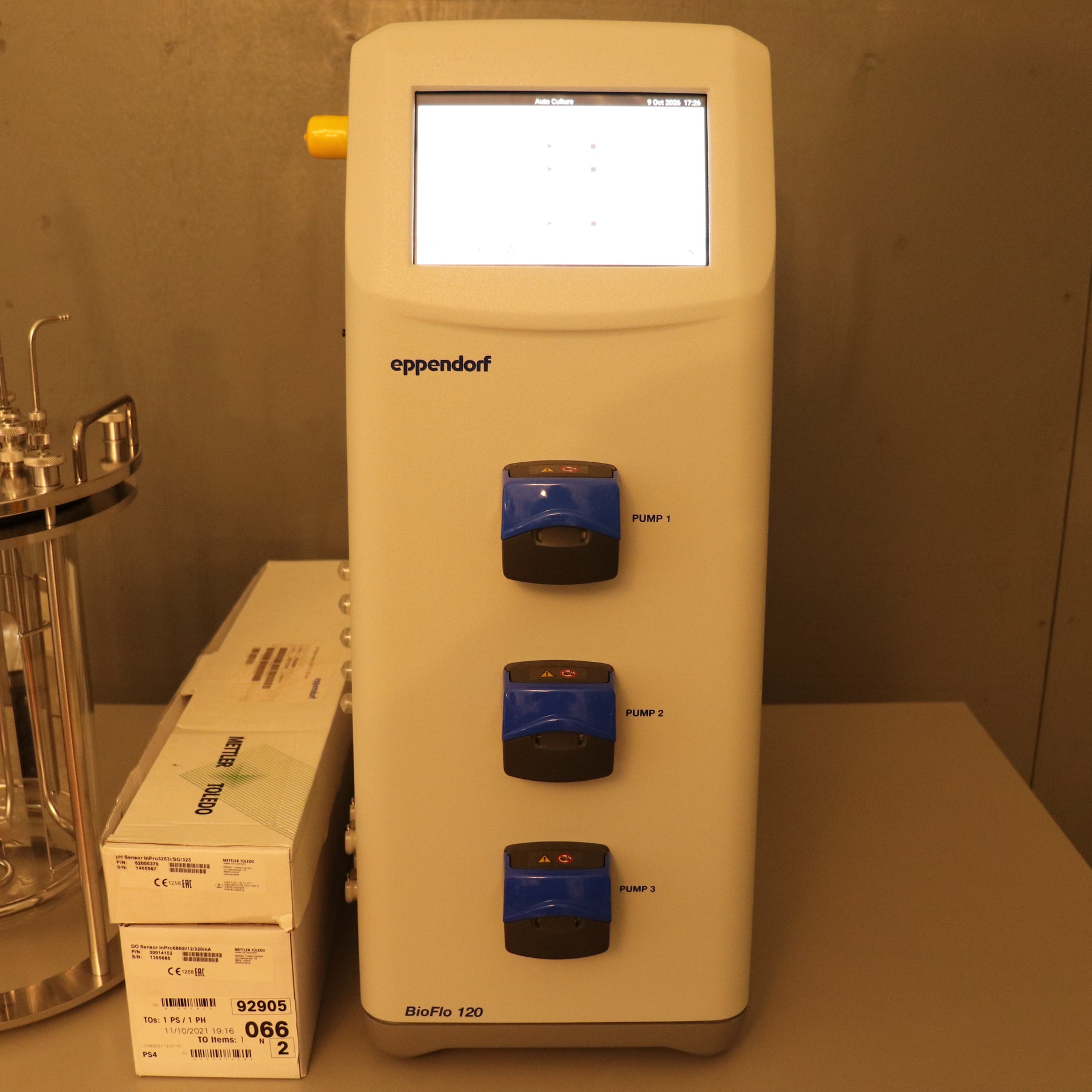 Eppendorf BioFlo 120 Advanced Bioreactor Fermenter System w/ 5L Vessel