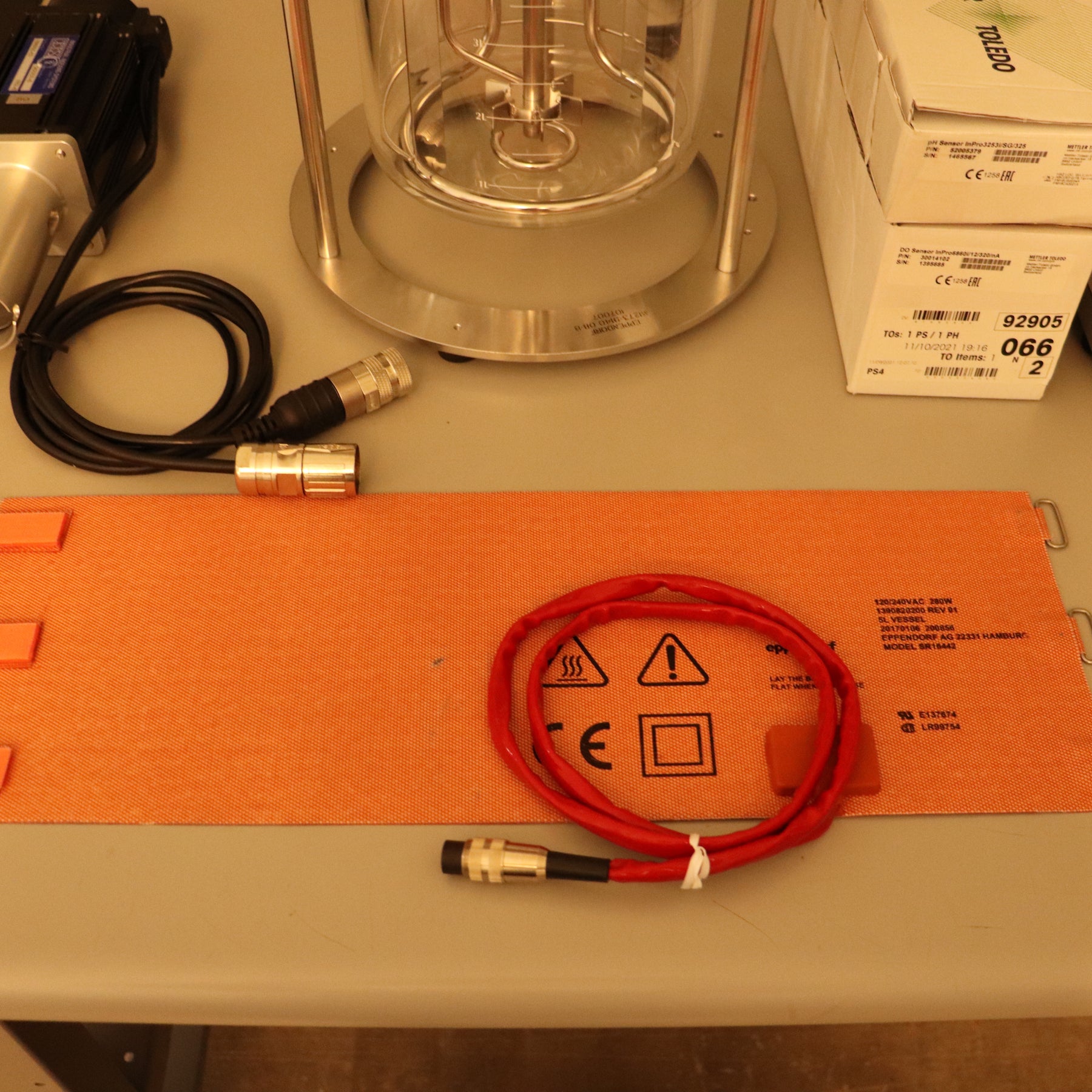 Eppendorf BioFlo 120 Advanced Bioreactor Fermenter System w/ 5L Vessel