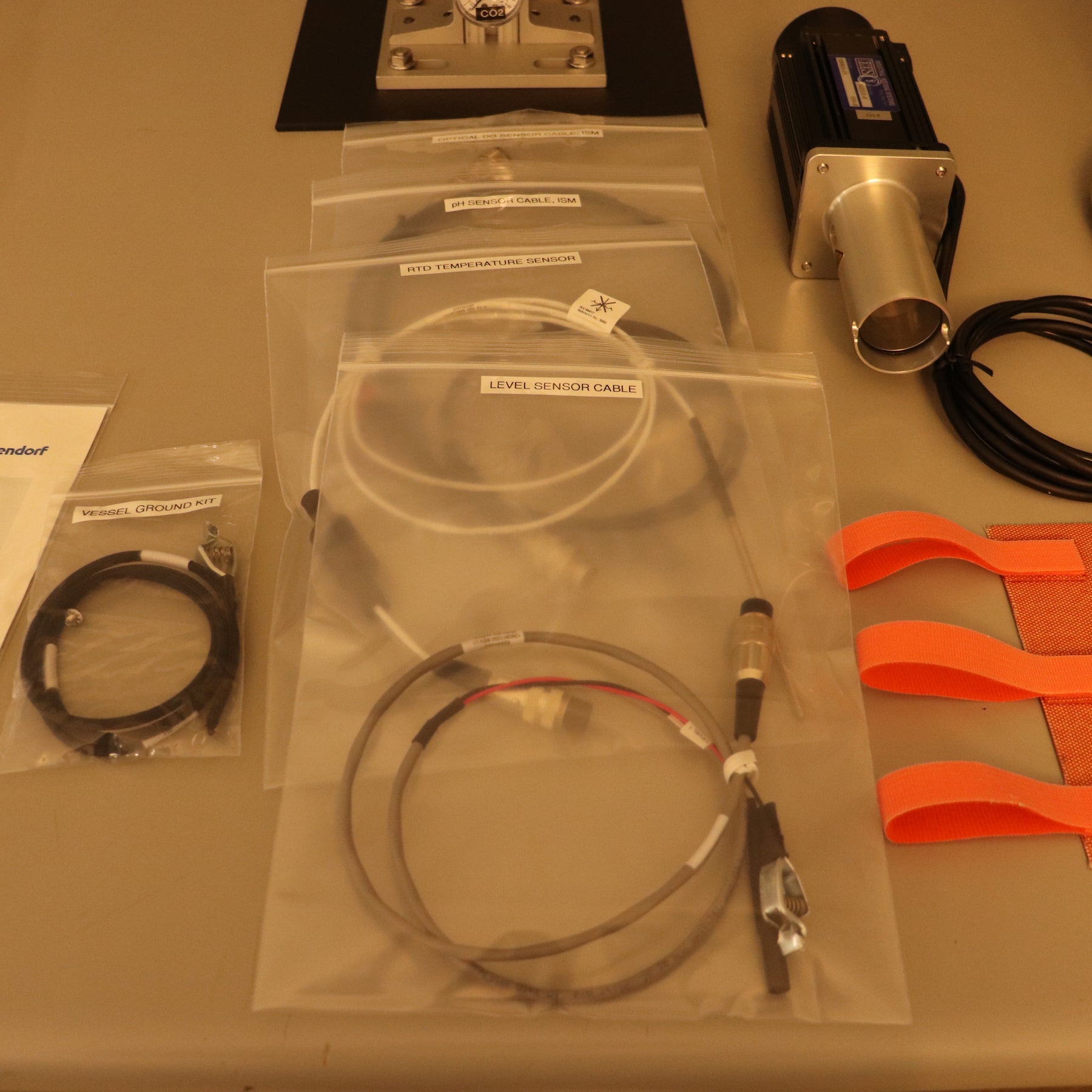 Eppendorf BioFlo 120 Advanced Bioreactor Fermenter System w/ 5L Vessel